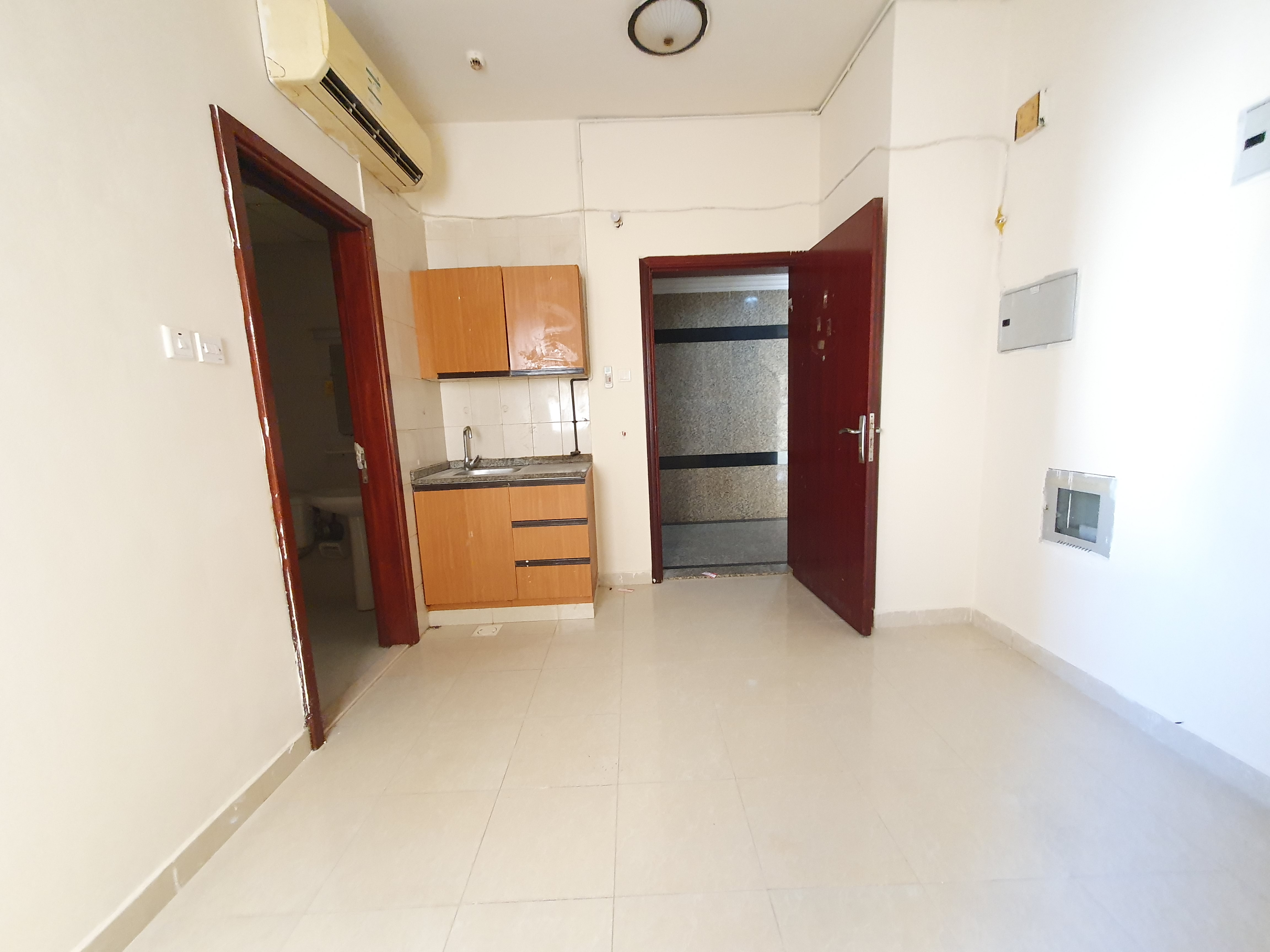 NO DEPOSIT CASH STUDIO CLOSE TO SAFARI MALL IN MUWAILEH