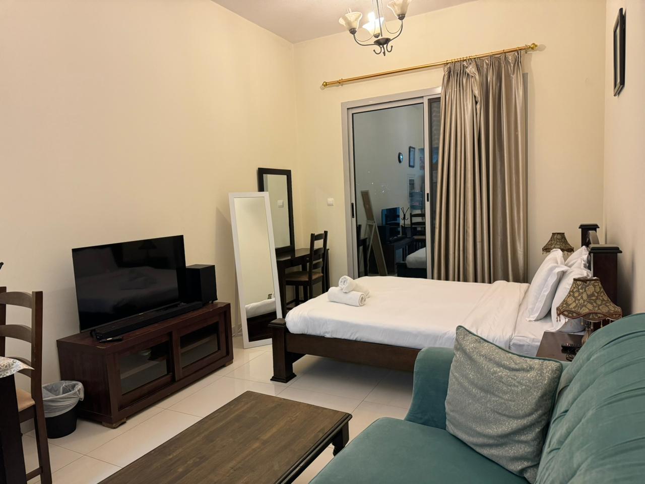 apartment card