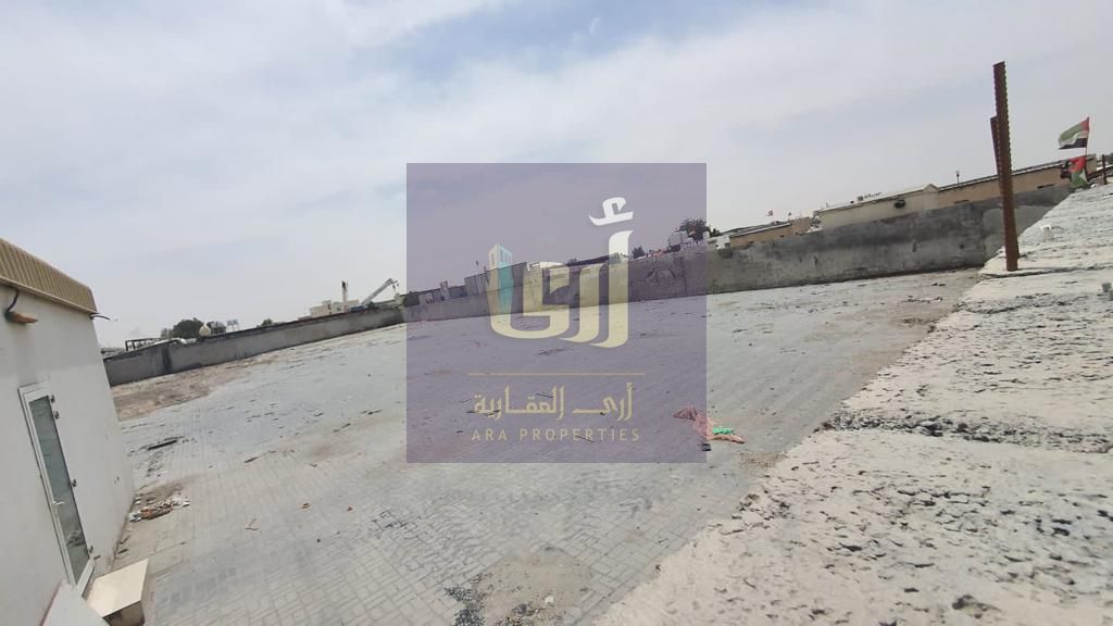 BEST OFFER VERY NICE YARD FOR RENT 5000/SQFT AREA AND RENT ONLY 7k AND 8k NO DEPOSITE FOR ONLY MEN