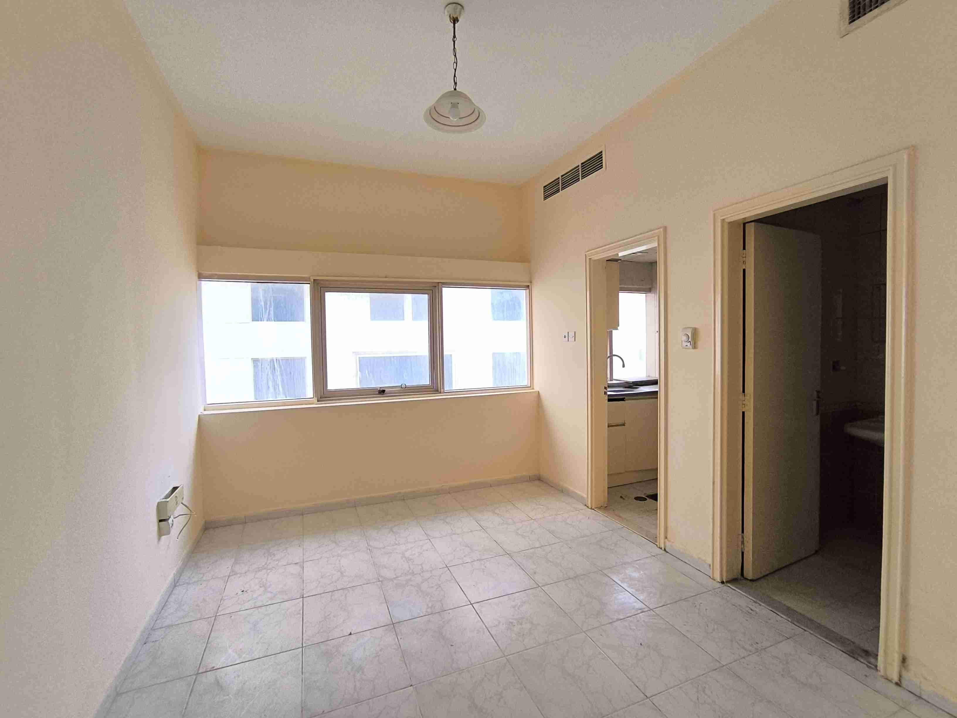 Hot Offer | Cheapest Studio Near BUS STOP | Centralised AC | In Just 20K