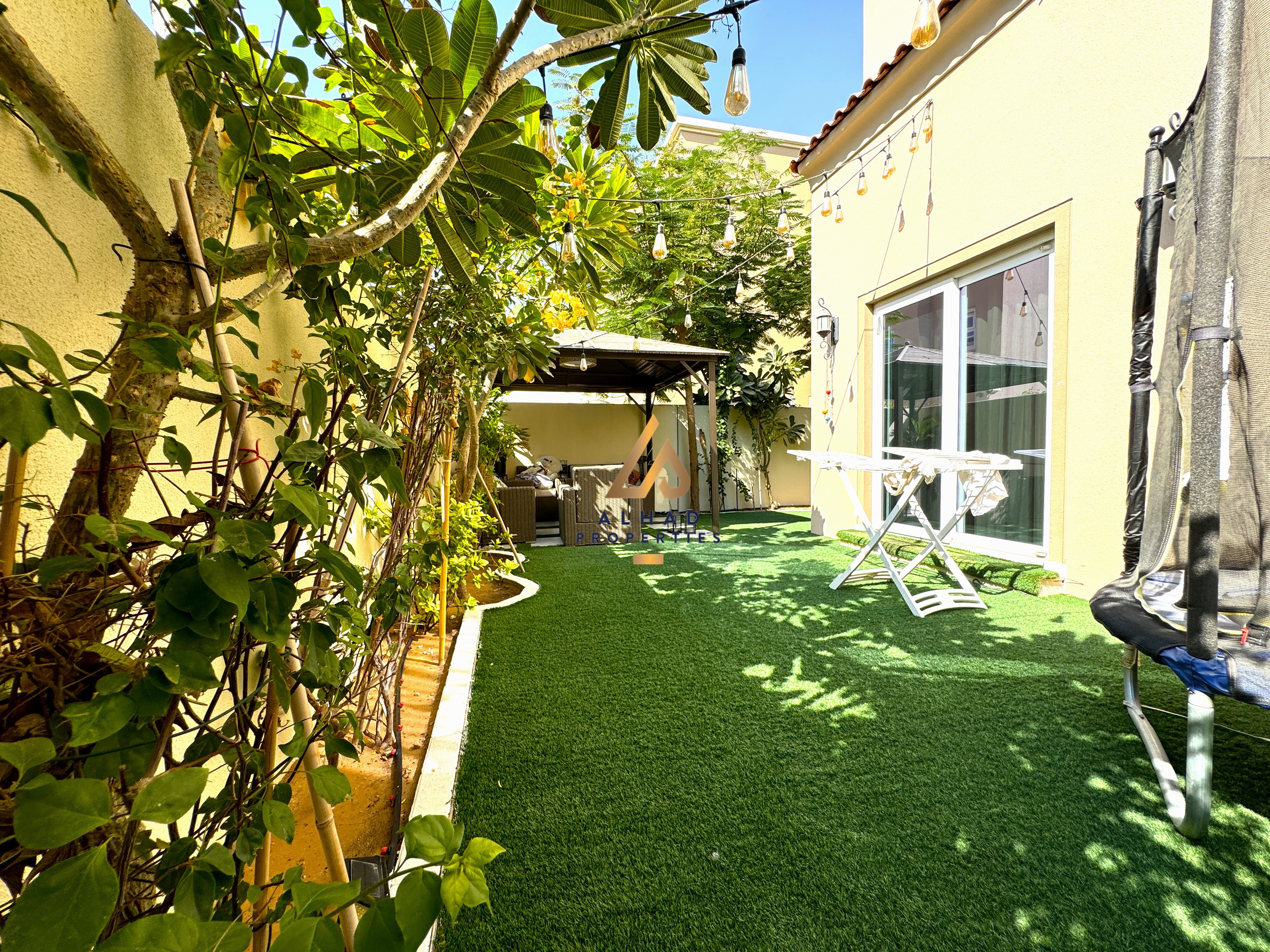 Fully Furnished | Landscaped | Corner
