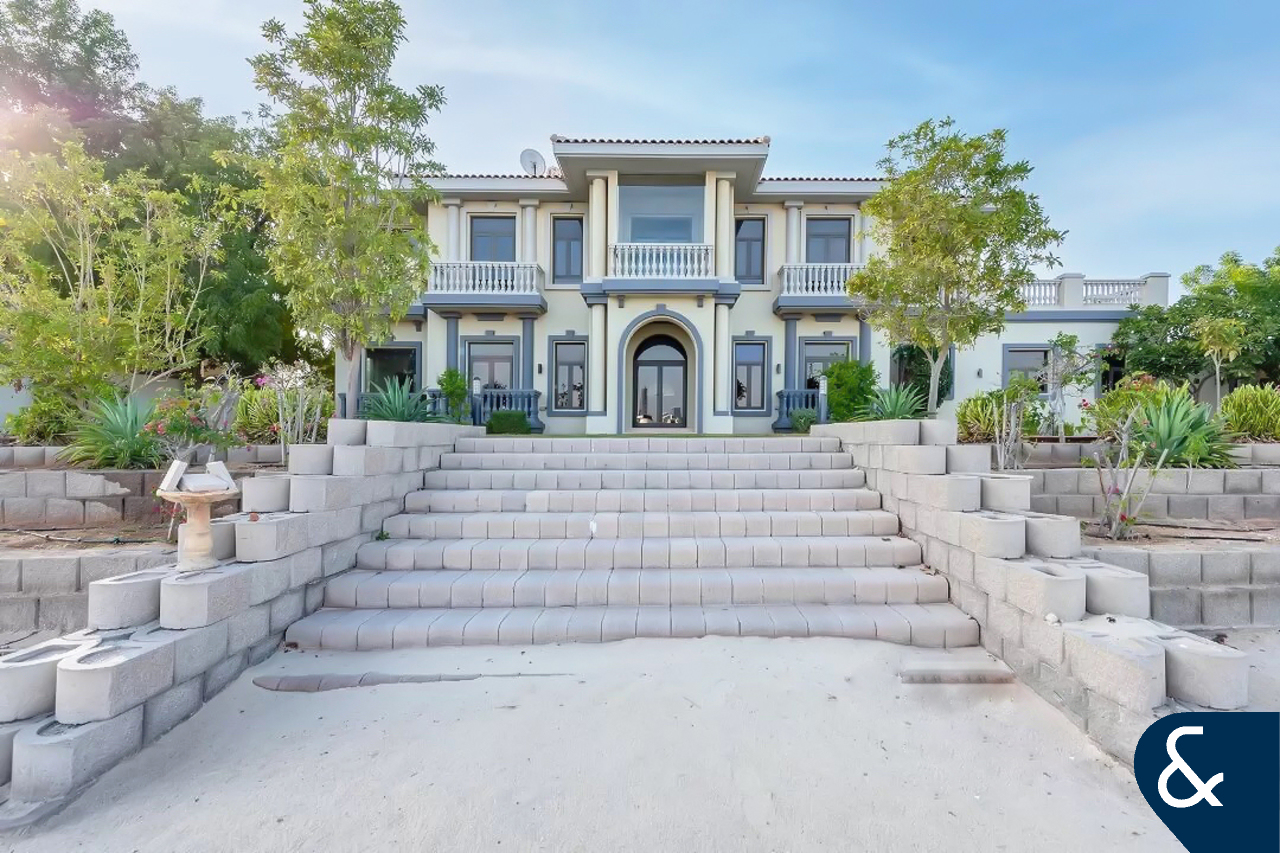 Beach Villa | Skyline Views | Best Value