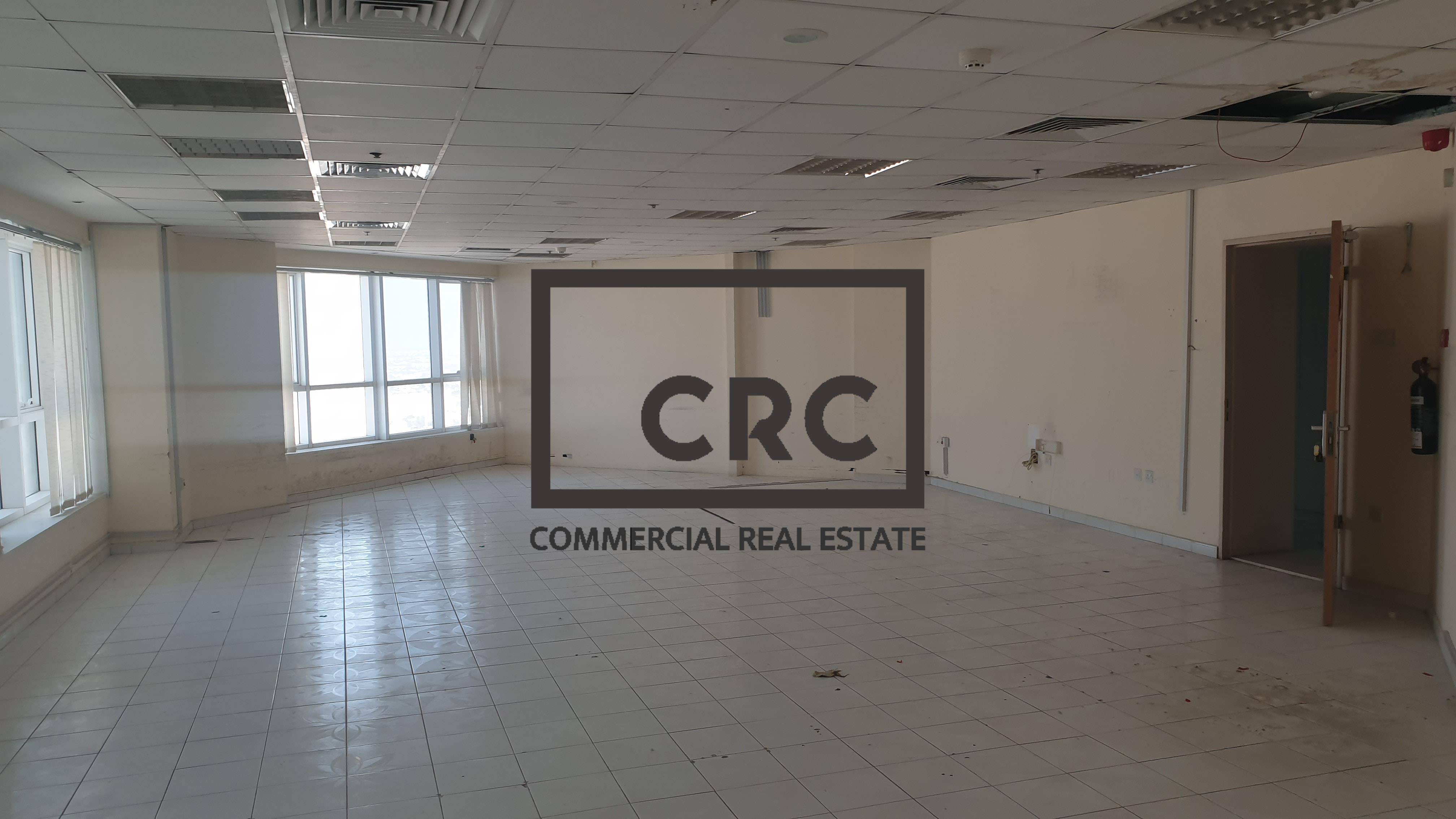 FITTED OFFICE | CHILLER FREE | STREET VIEW