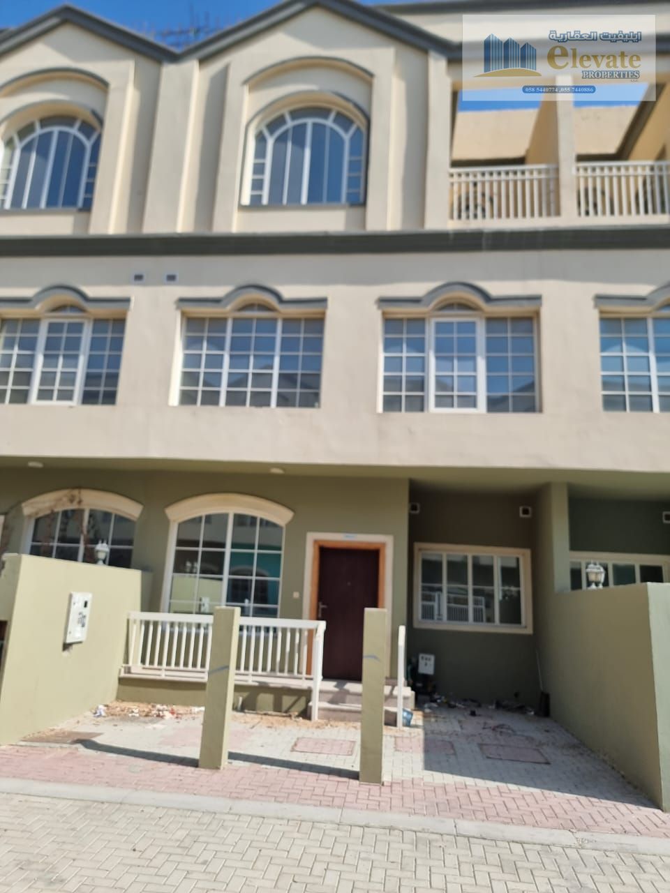 3-bedroom townhouse with electricity