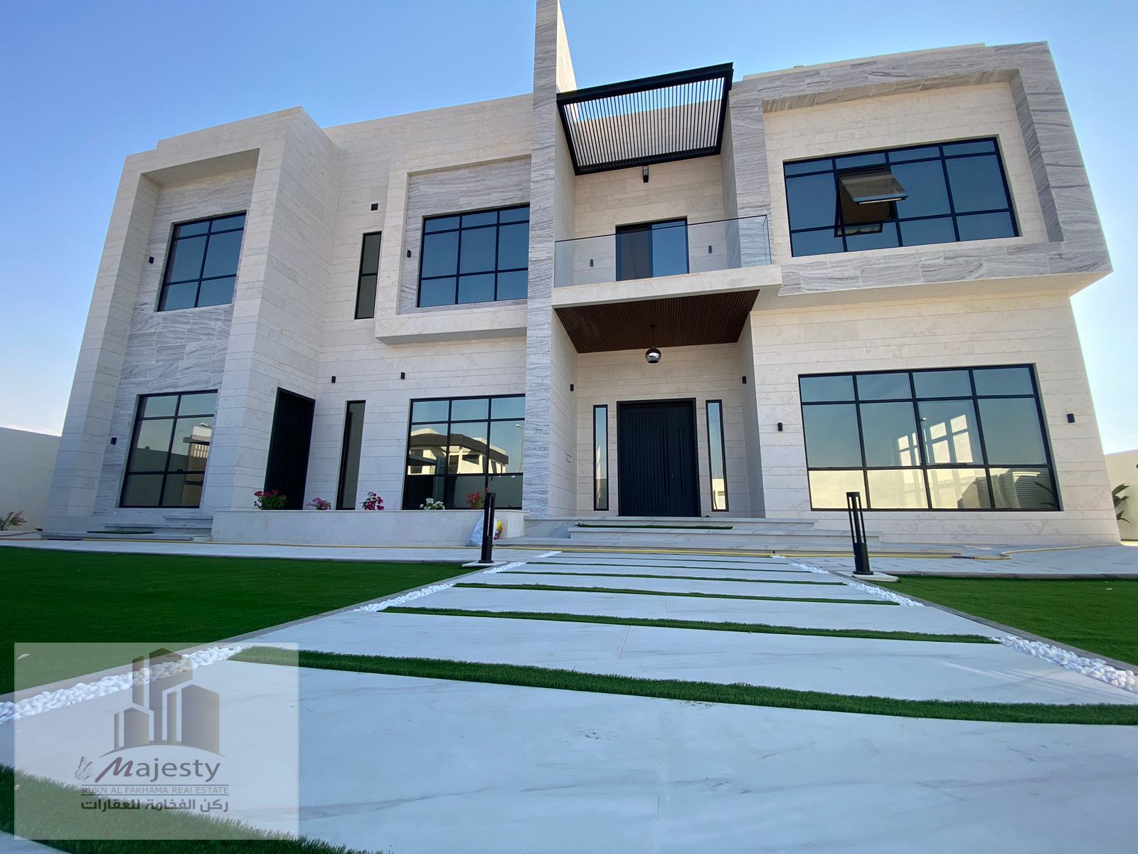 For sale a modern luxury villa, excellent and elegant finishes, in the Emirate of Sharjah, Al-Hoshi area, freehold all Arab nationalities