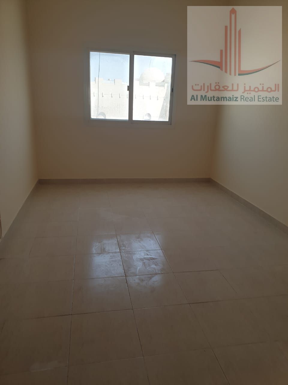 A commercial residential house in an excellent location on a lively street, fully rented with an excellent income, with an area of 3600 square feet