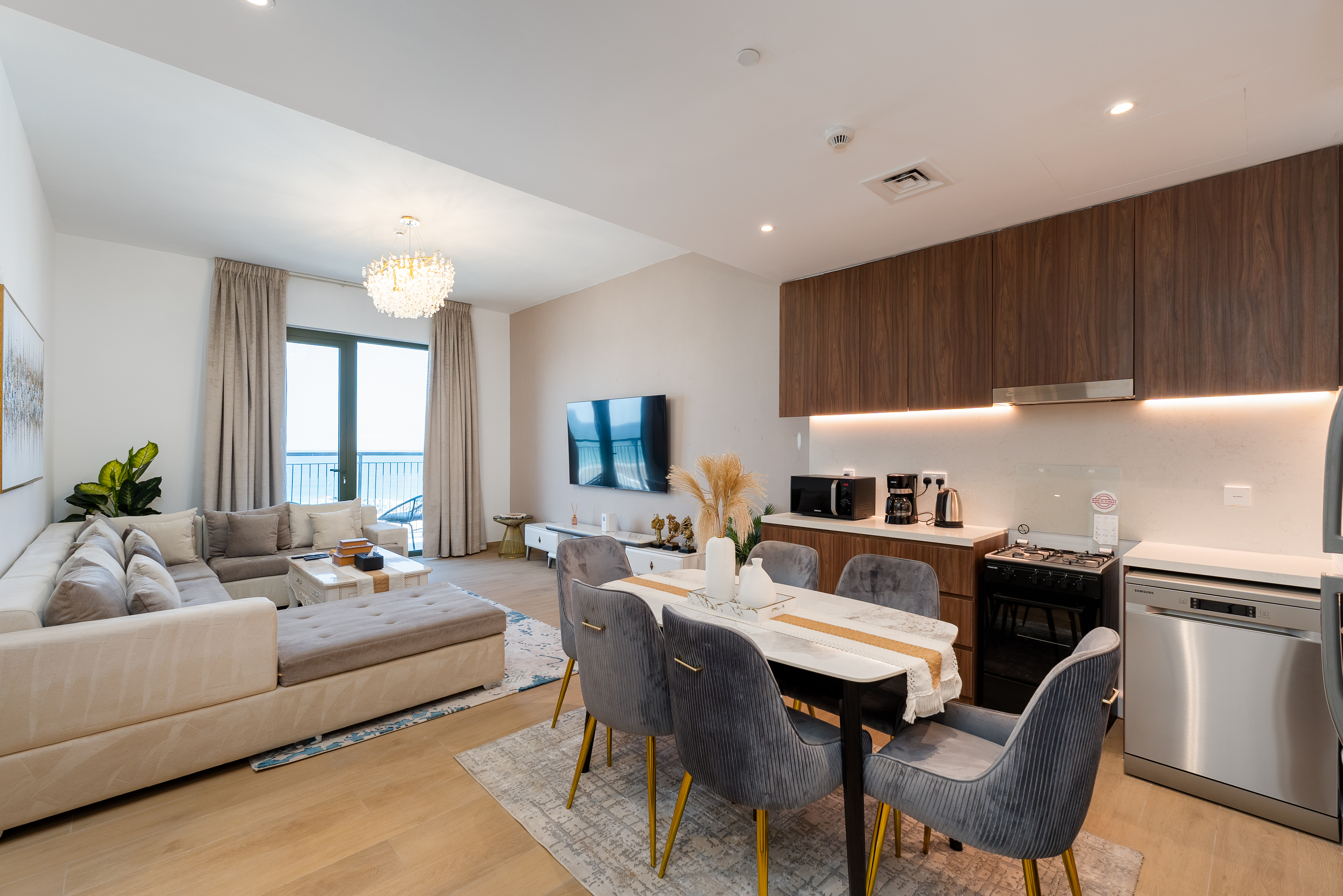 Contemporary La Mer 1BR w/ Beach Access