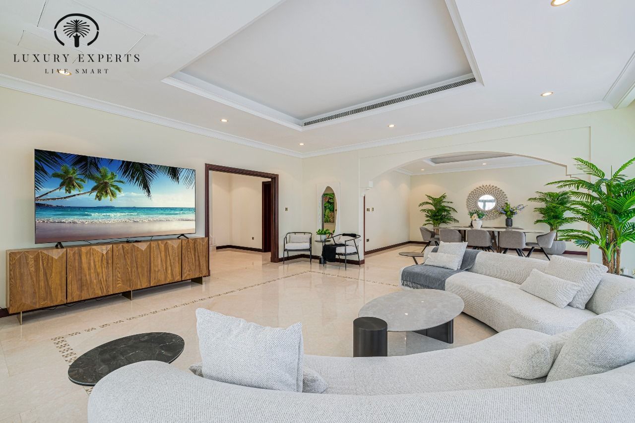 Luxury Living | 5 Bedroom | Private Pool
