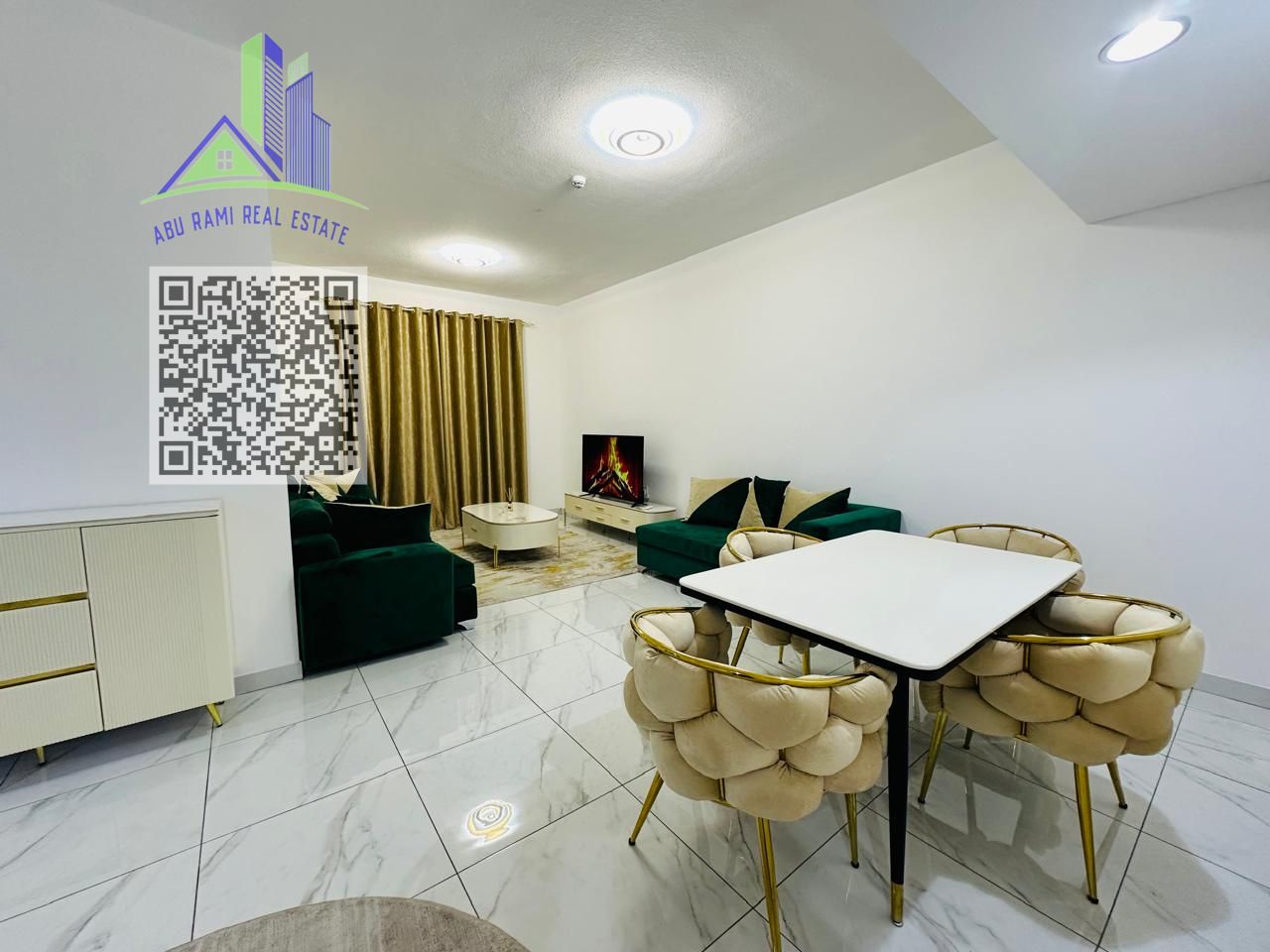 Available now: room and a living room with direct sea view, best price