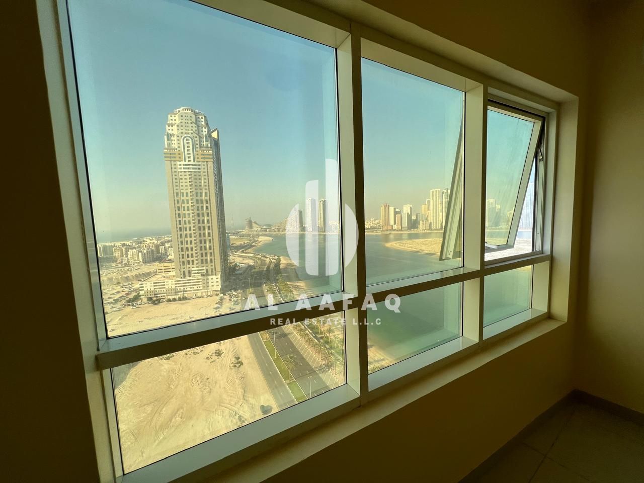Spacious 3bhk |Master bedroom| Corniche view