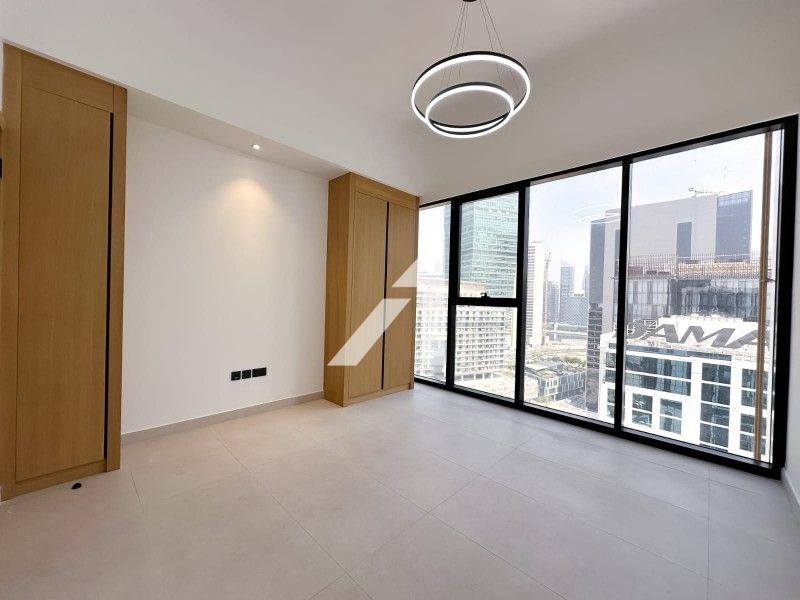 Spacious Layout | High End Finishes | Vacant Now