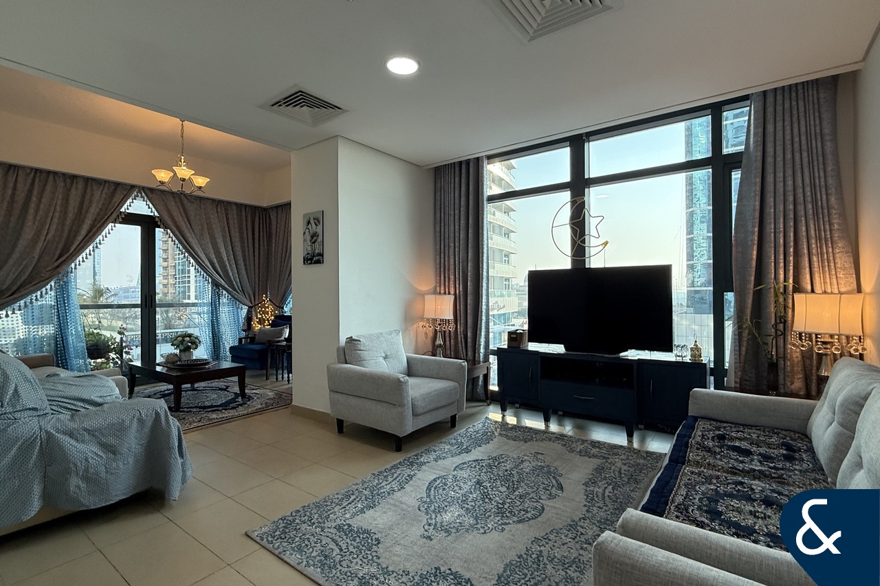 apartment card