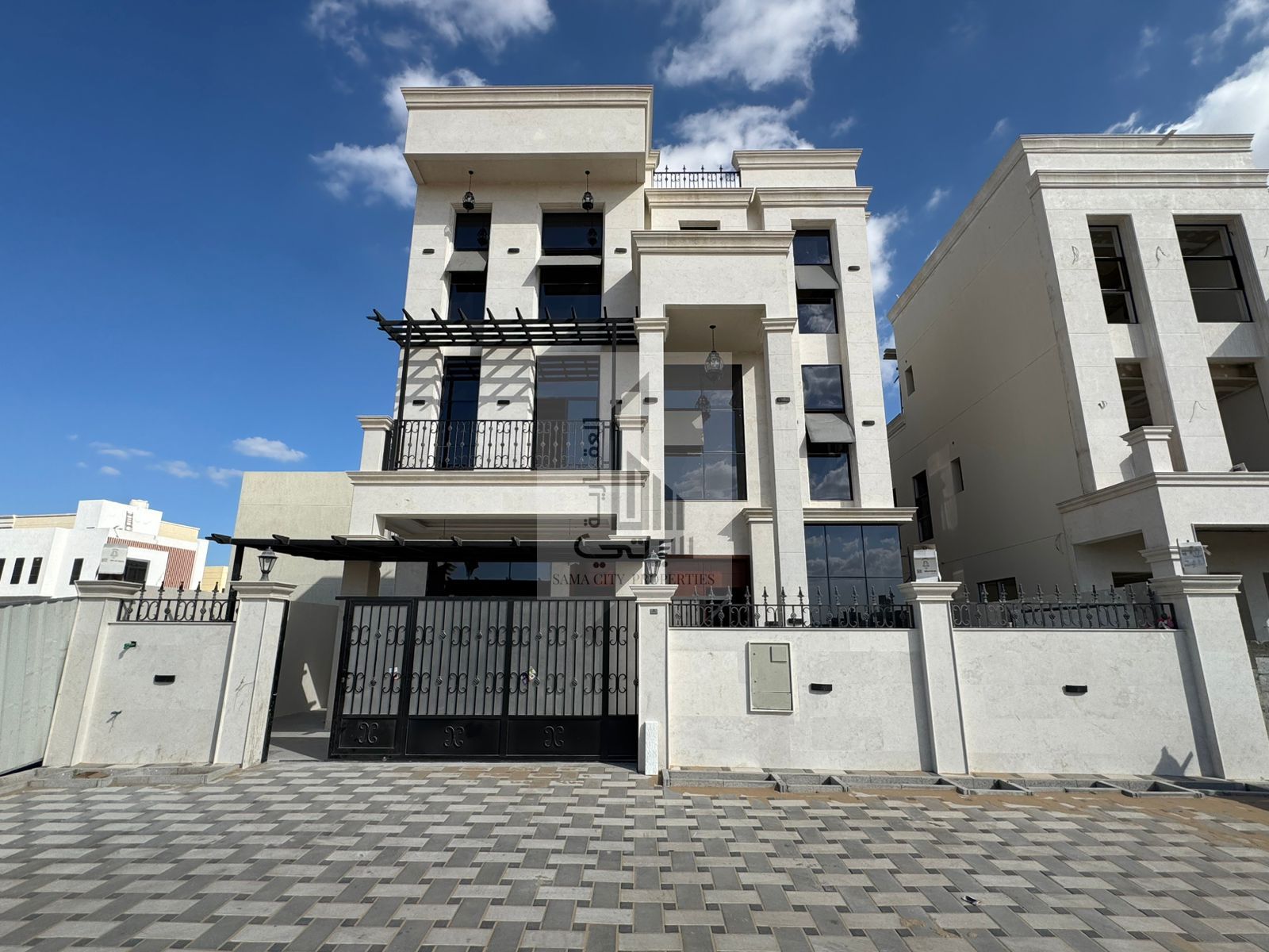 Luxury villa for sale in Al Zahia - Modern design and exceptional location