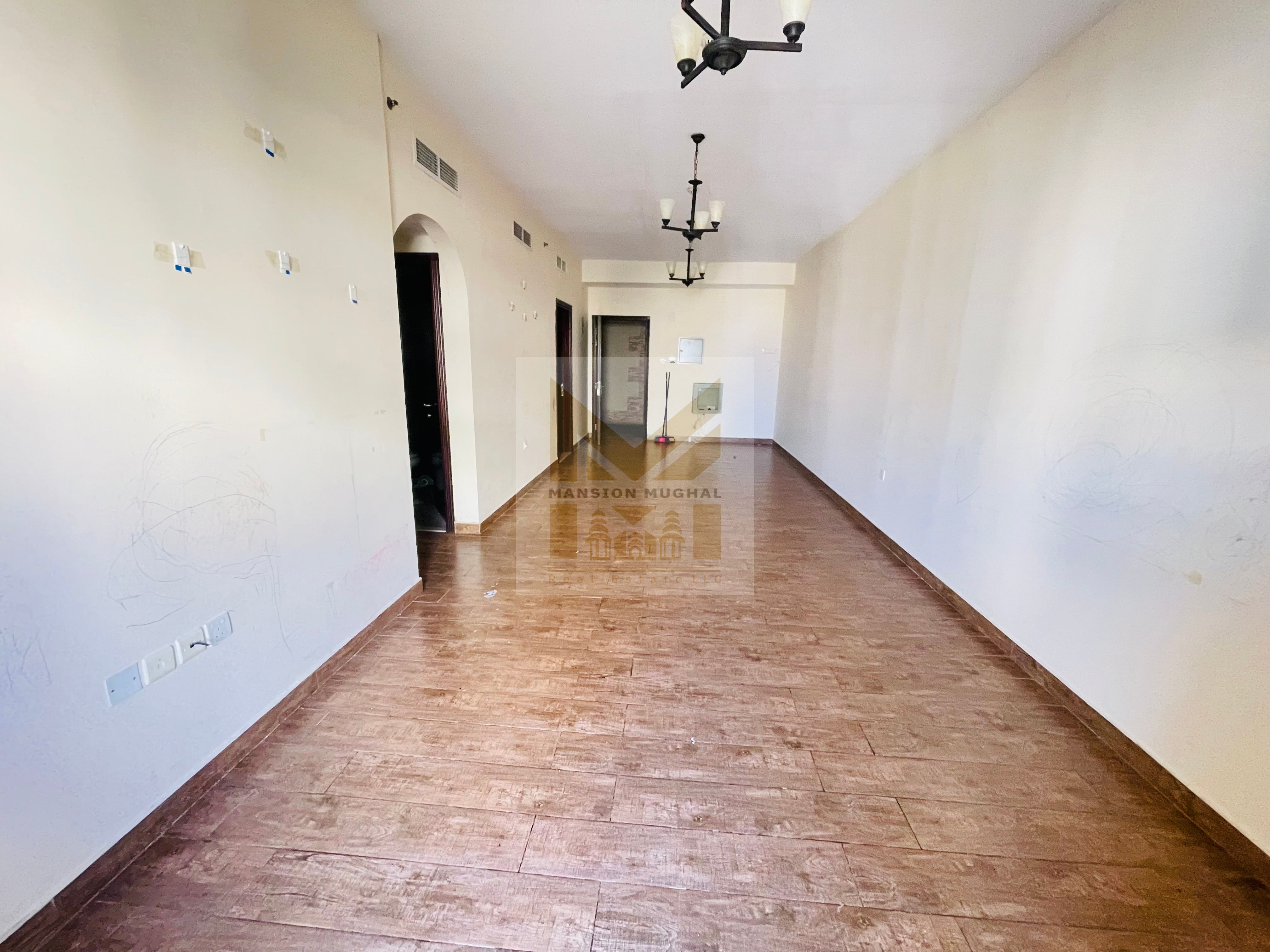 Luxury & Lavish 2-Br//Bright & Spacious//wardrobe & Balcony + Open View//1-Covered Parking//4&6 Chqs