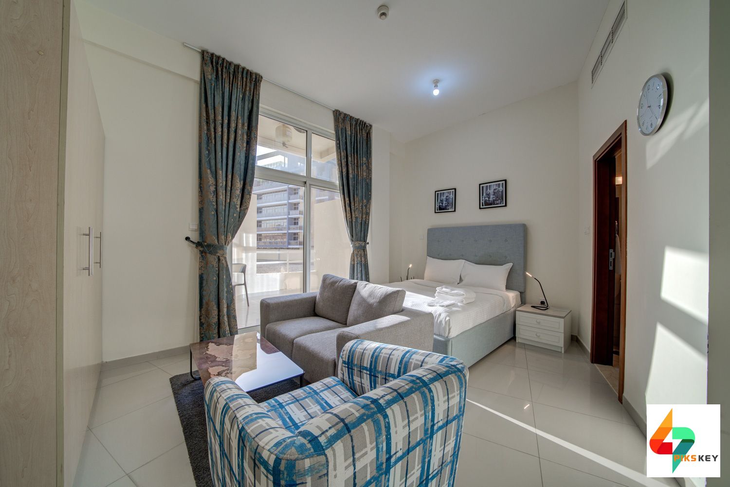 apartment card