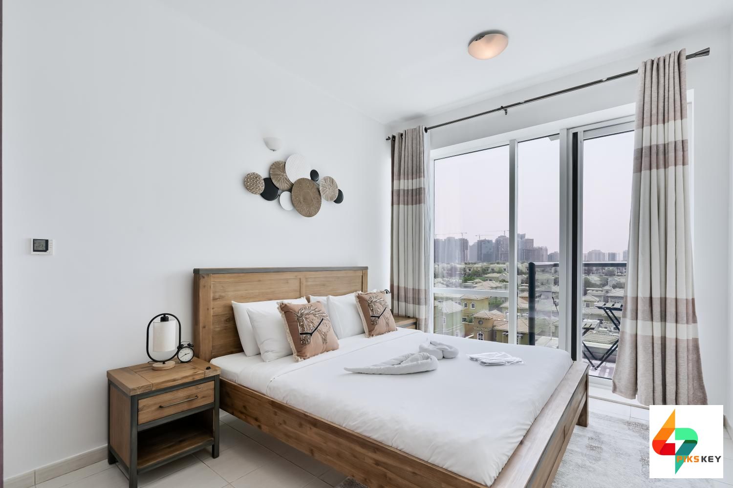 Min Stay 5 nights is required! Alluring 1BHK apt in Cricket Tower