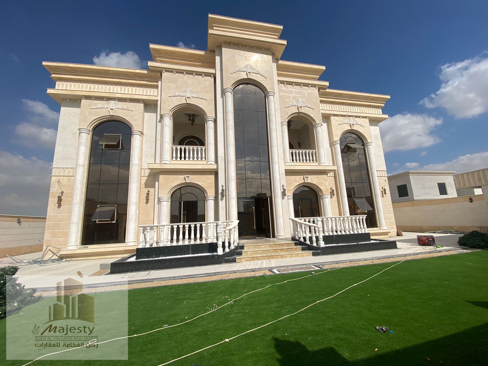 For sale luxury villa stone personal finishing in the Emirate of Sharjah Al Hoshi area