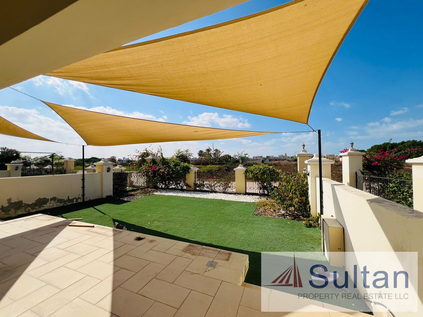 4Bed | Golf View Corner Unit | Prime Location