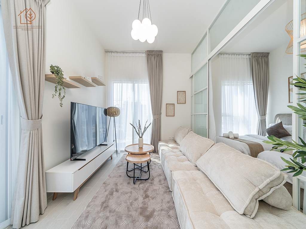 Fully Furnished | 2-Bed | Golf Views