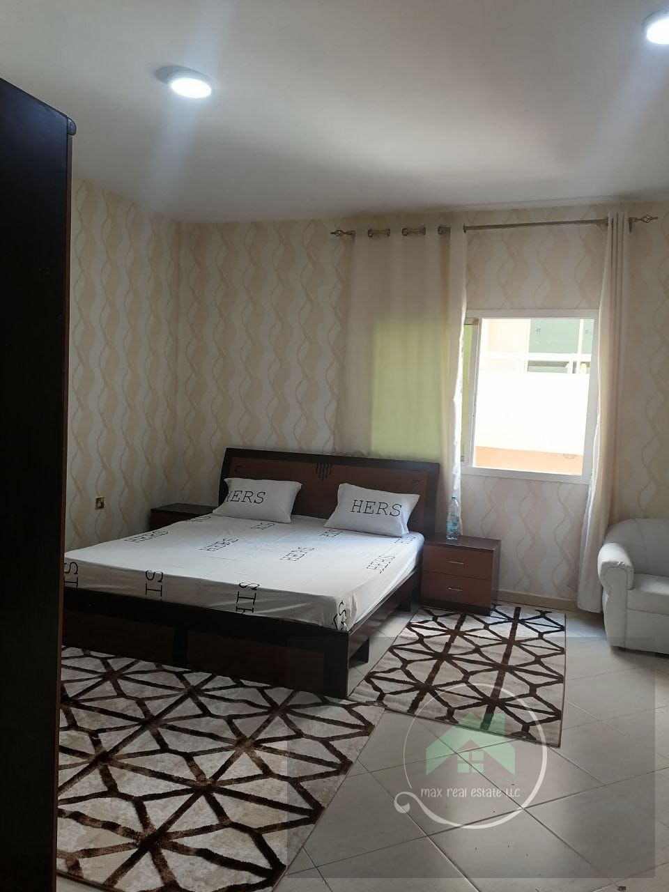 Furnished monthly studio, including bills, water, electricity, internet, maintenance and cleaning, large area, separate kitchen, 2800, close to all se