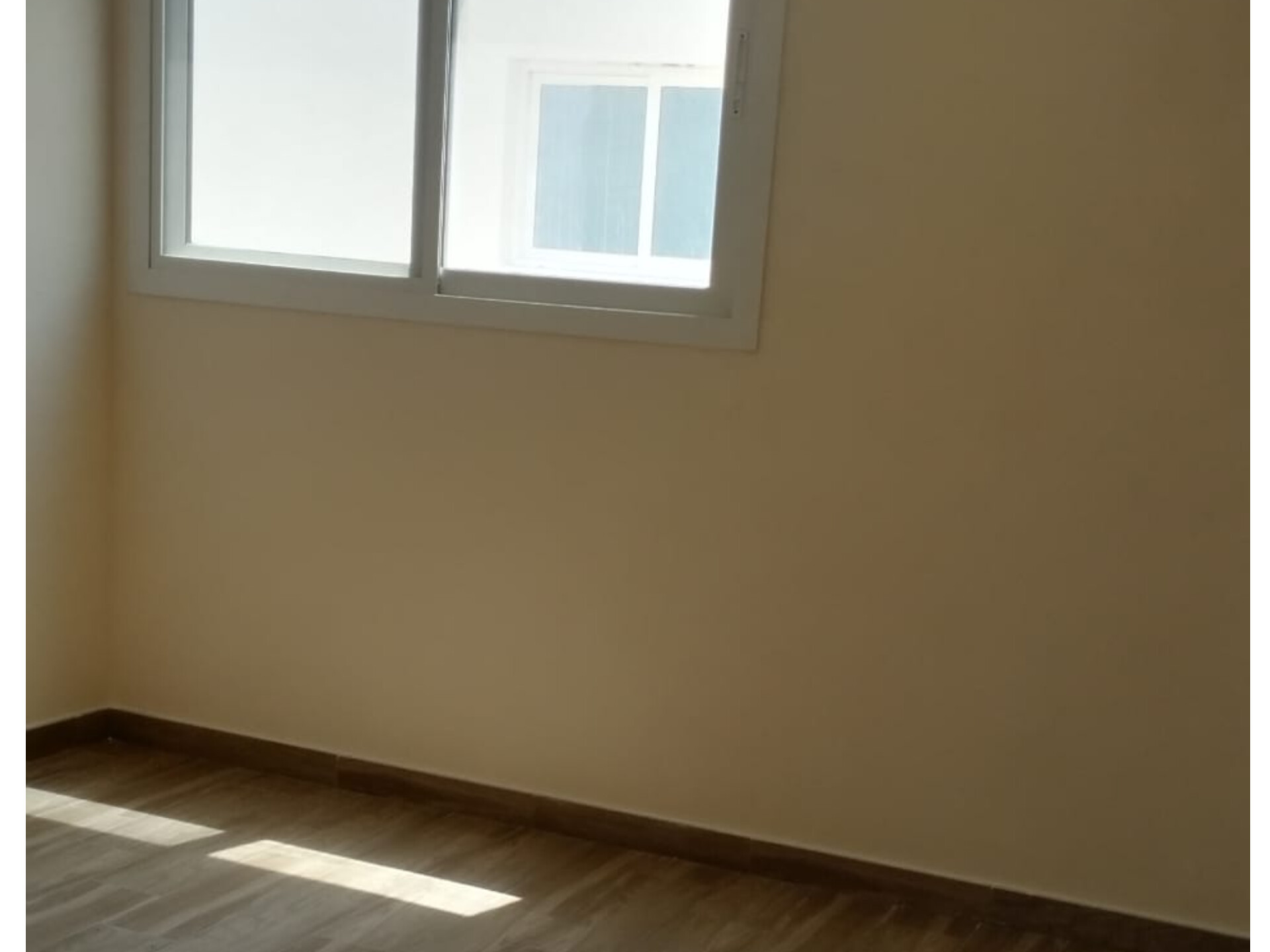 Apartment for rent in Muwaileh Aljada Building very cheap price