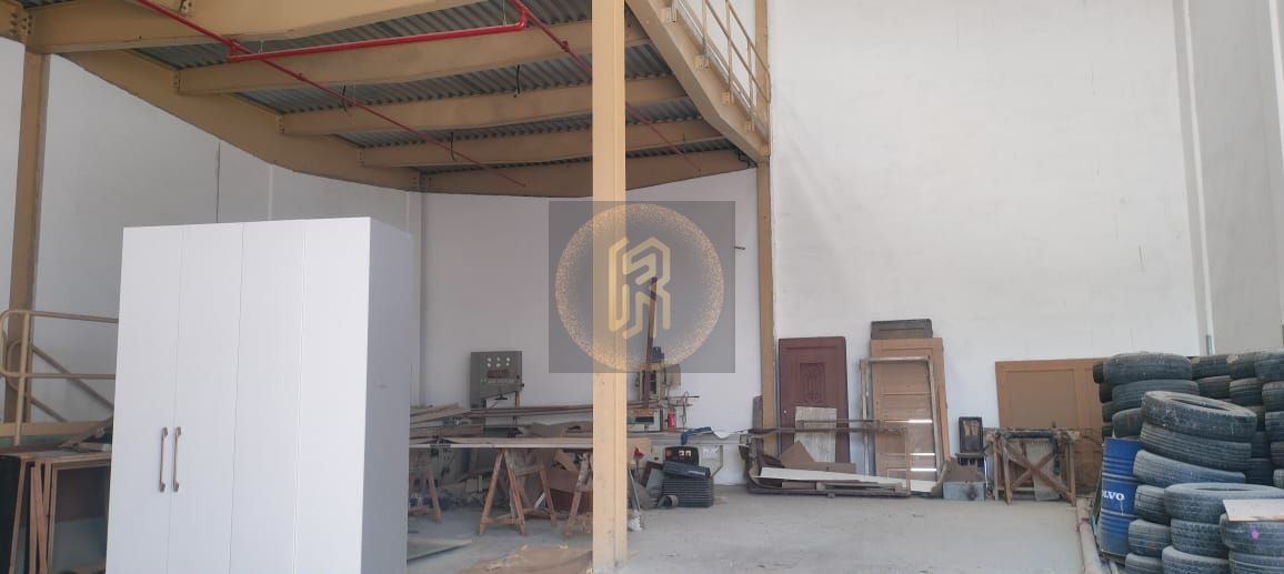 300KW power, 19,200 sqft Warehouses with 12-meter height for rent
