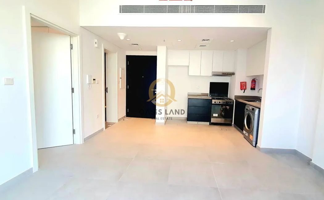 ELEGANT 1 BR | VACANT | FREE HOLD