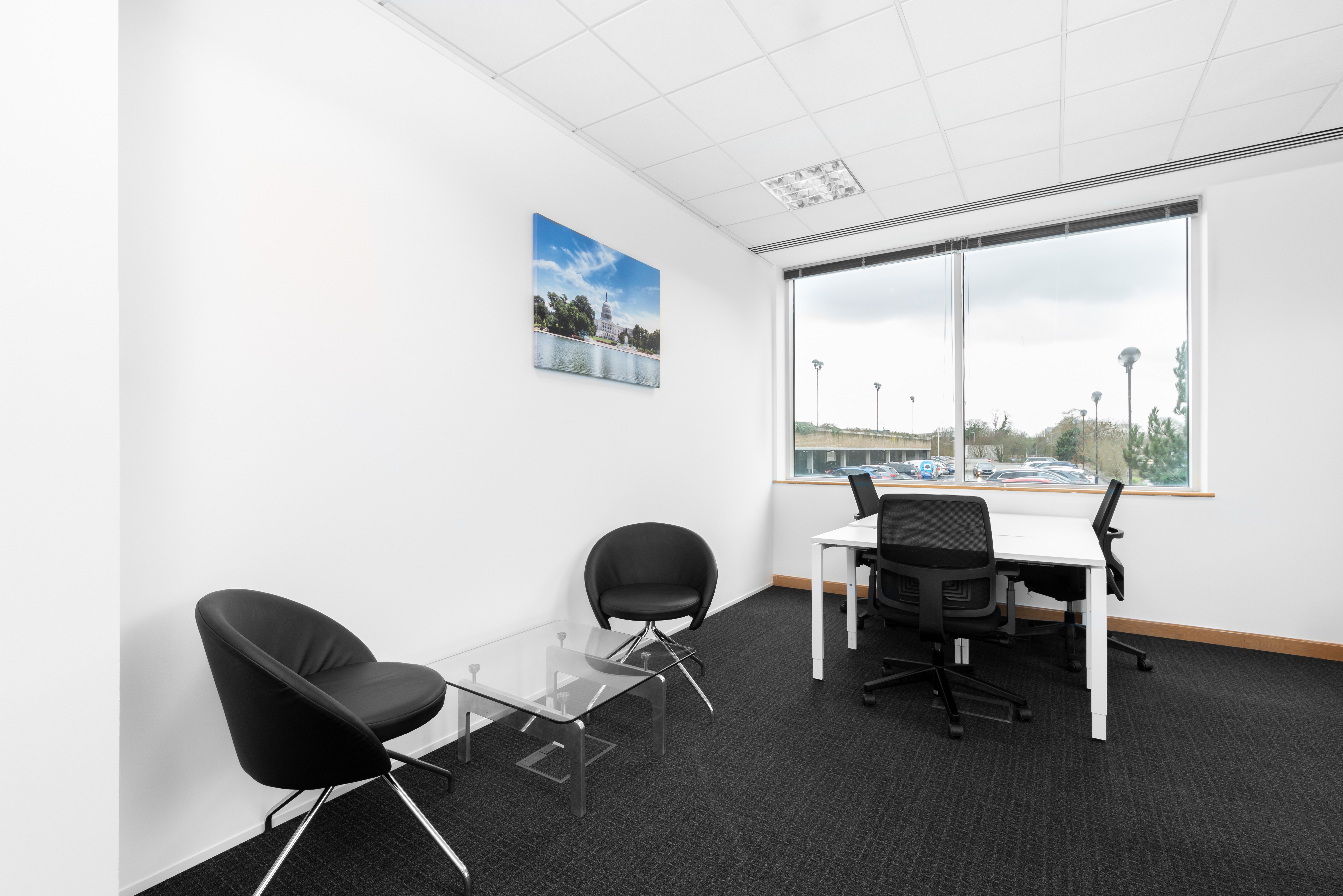 All-inclusive access to professional workspace for rent for 3 persons in Abu Dhabi, Metal Park Dubai