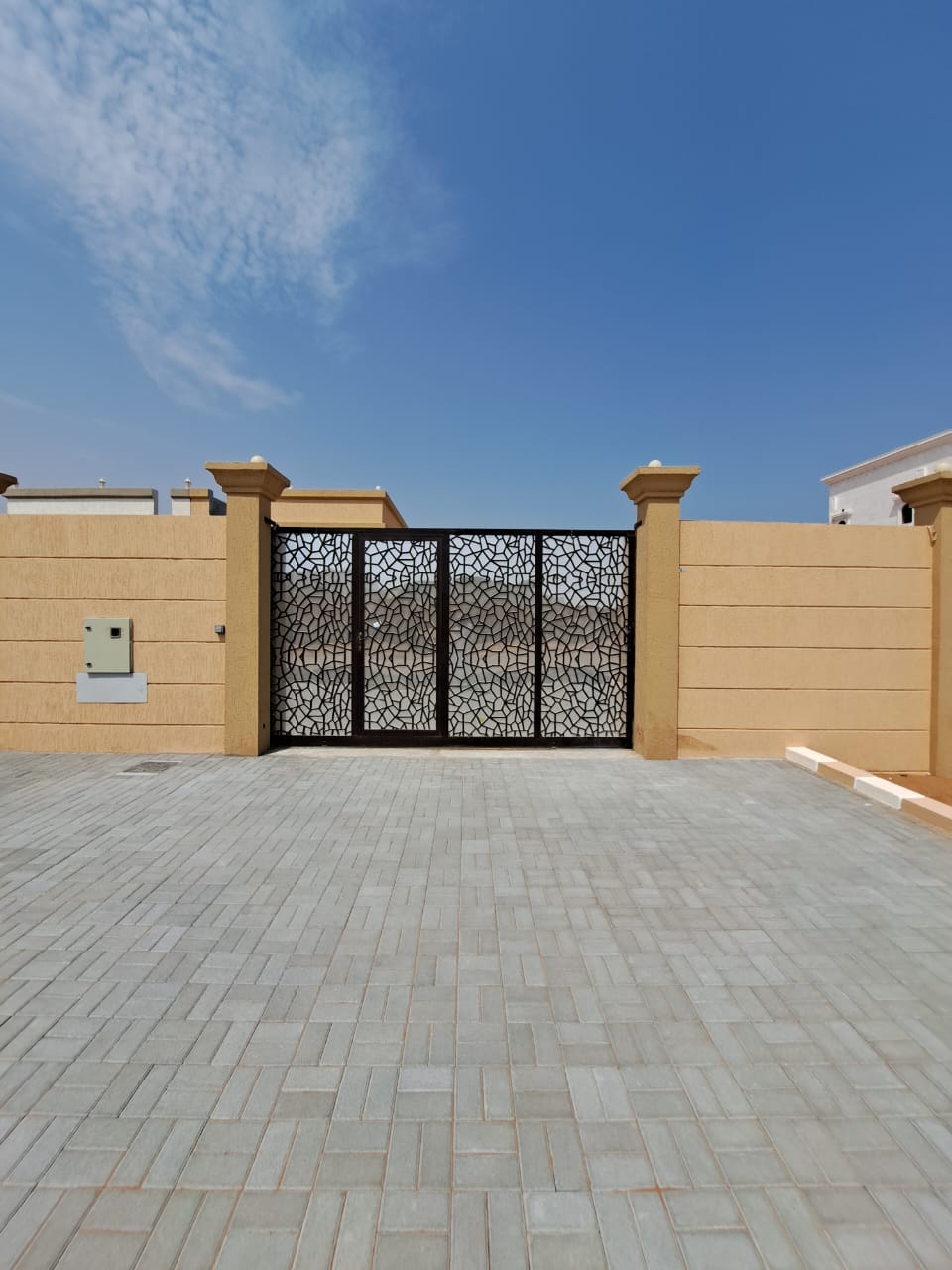 Unfurnished 3BHK - For Family