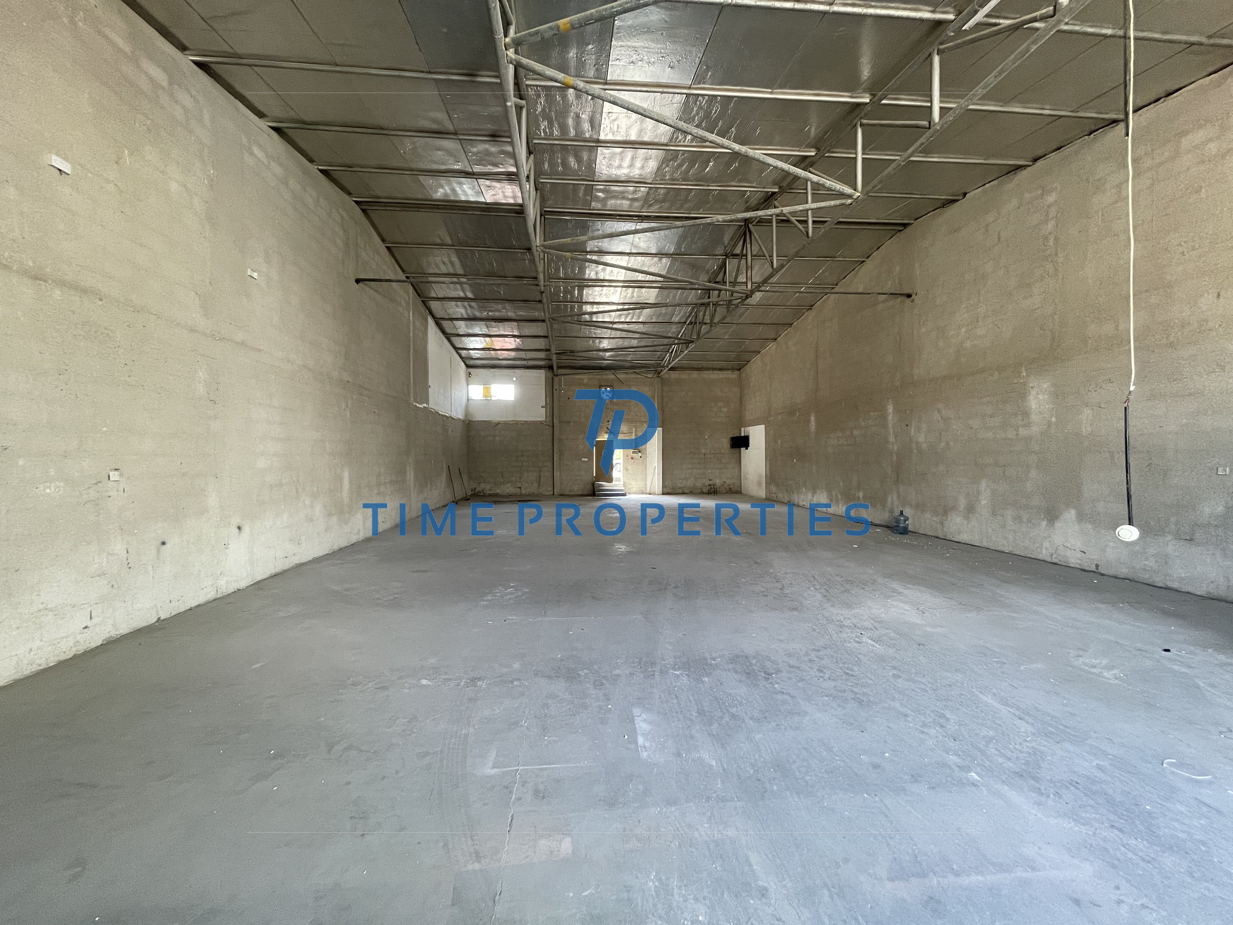 2660 Sq feet Well maintained Warehouse Available in Ras Al khor