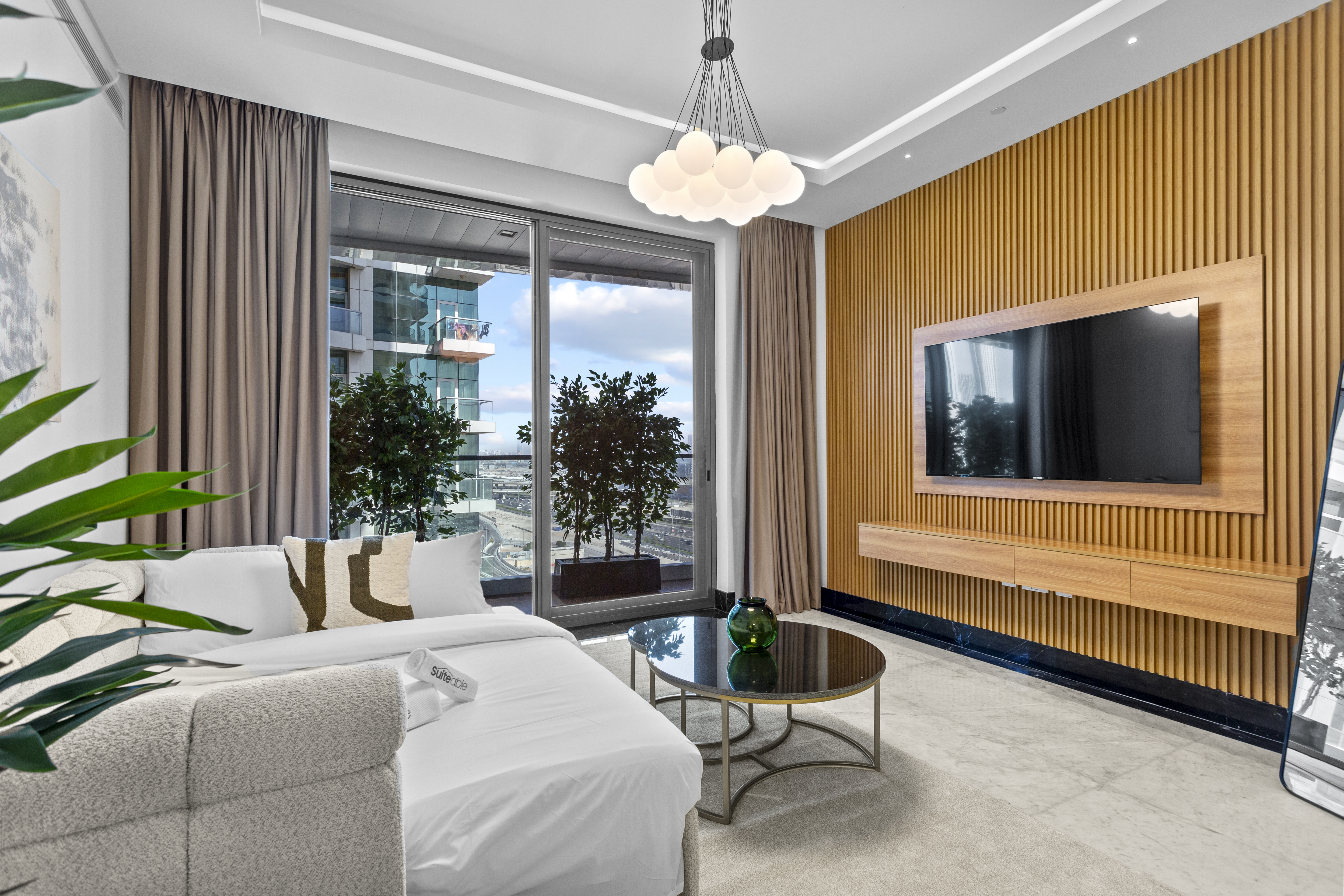 Luxury 1BR-Sofa Bed, Jacuzzi & Kids Play Area | All Bills Included