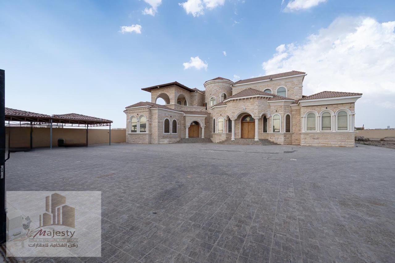 For sale, a very luxurious villa in the Al Suyuh area in the Emirate of Sharjah