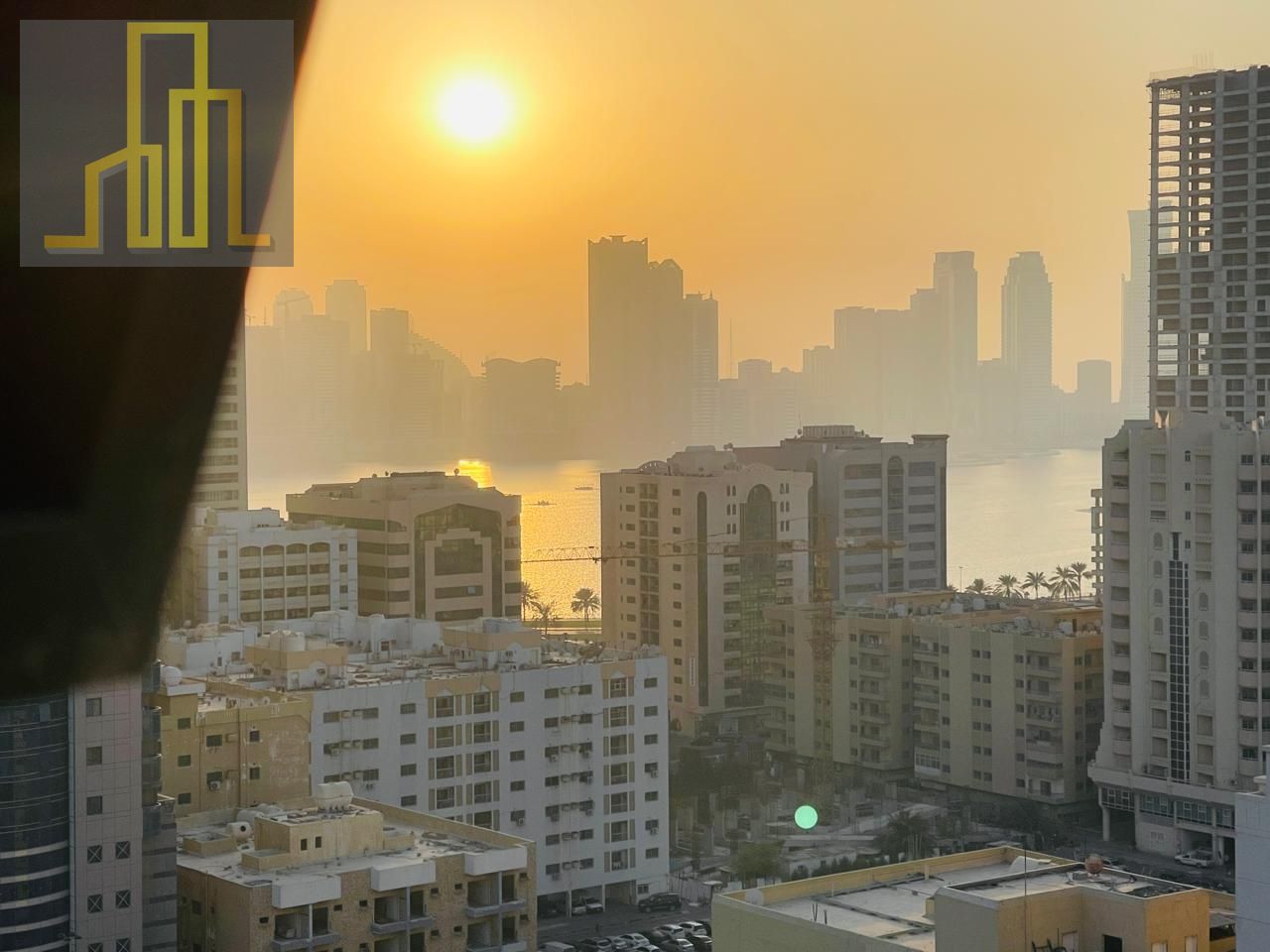 Wow ! Chiller Free 2bhk // Luxury Appertment Sea view // Big size and full family Building just 42k