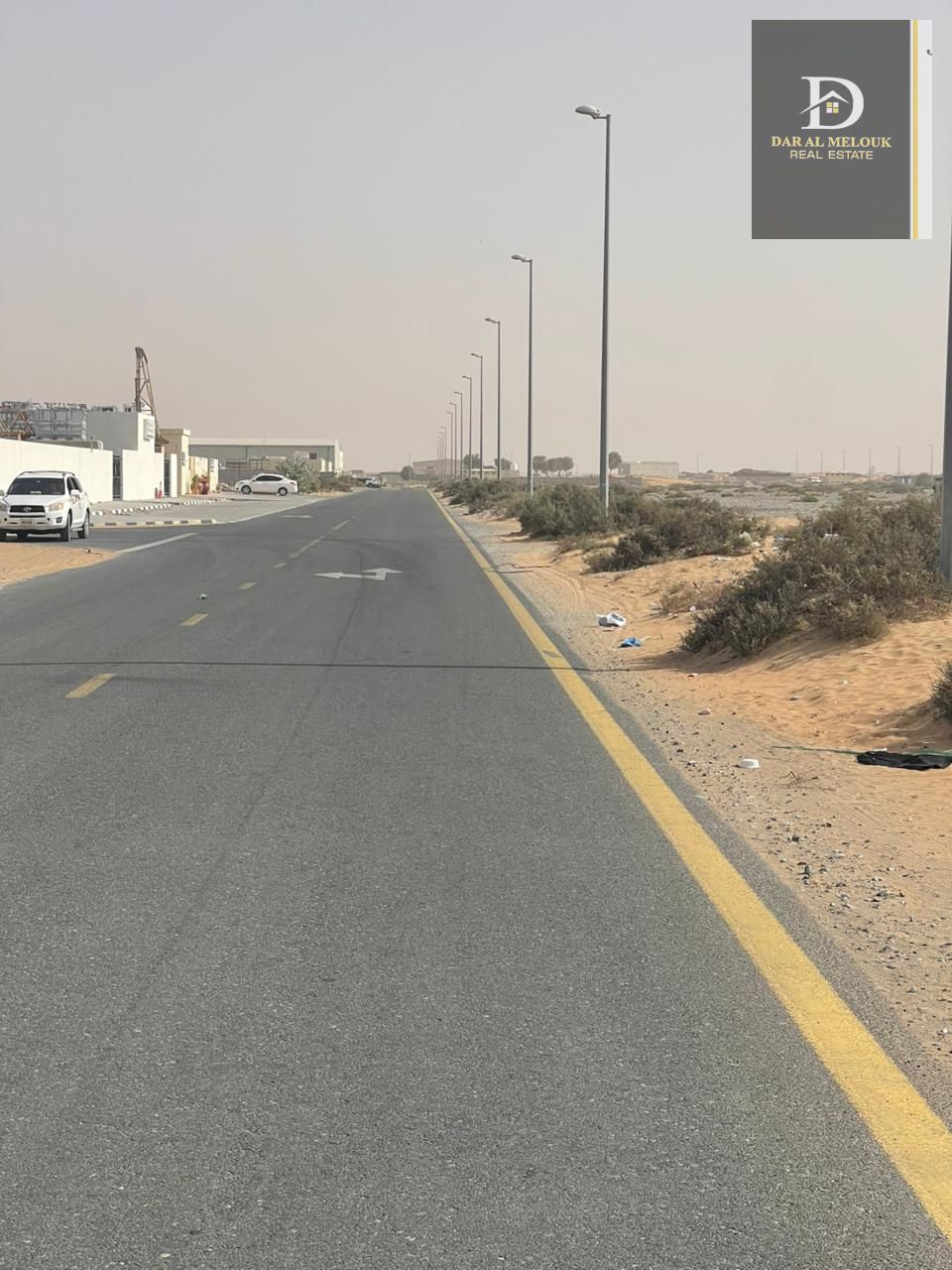 For sale in Sharjah, Al Sajaa area (Al Hanou Al Jalil) Land area 13870 feet Ground and mezzanine permi