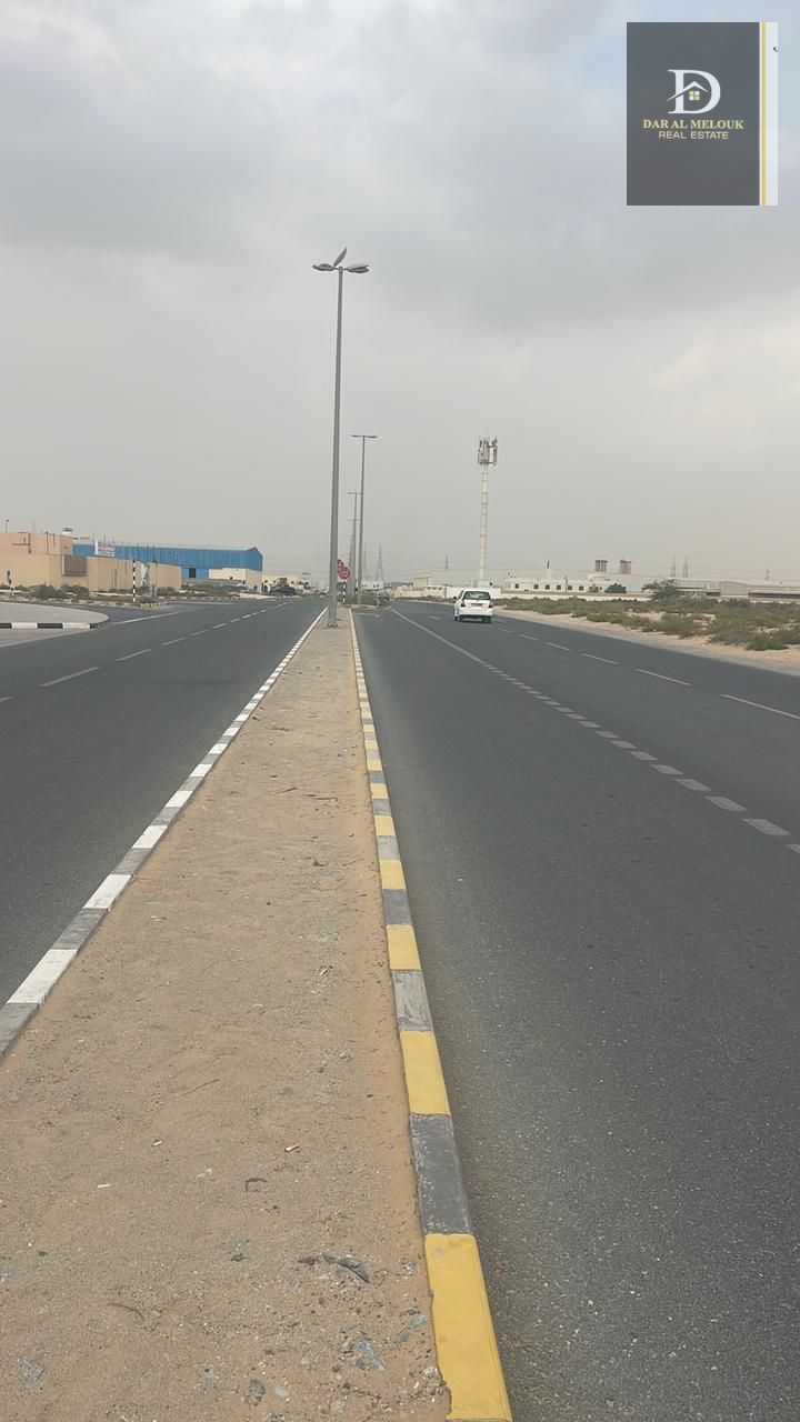 For sale in Sharjah, Al Sajaa area (Emirates Transit City) Industrial land with an area of 52,000 feet