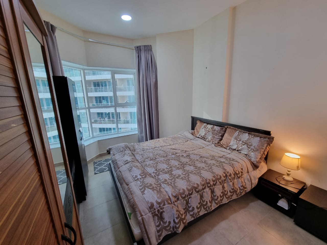 High Rise Studio || Fully Furnished with Lake Views || Cluster A || Pay Monthly Rent