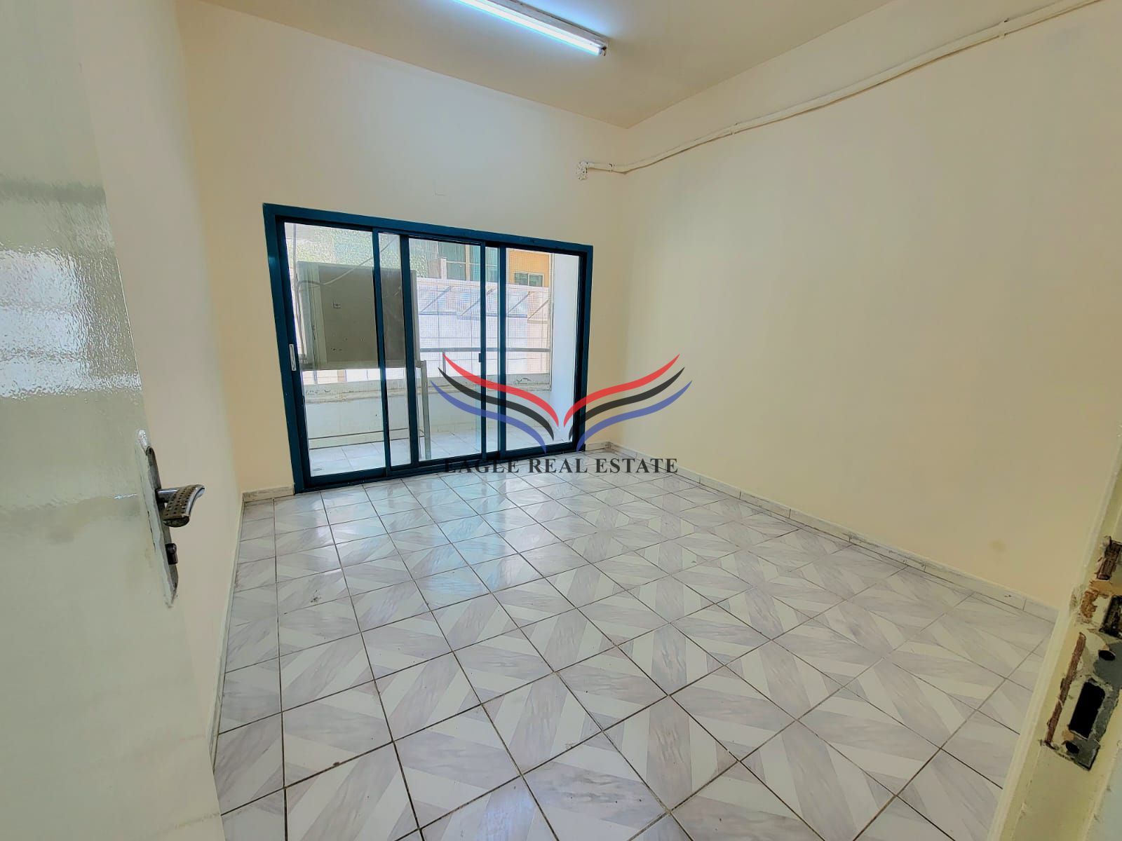 Spacious 2 BHK | Bachelors or Staff | Near Dubai Border