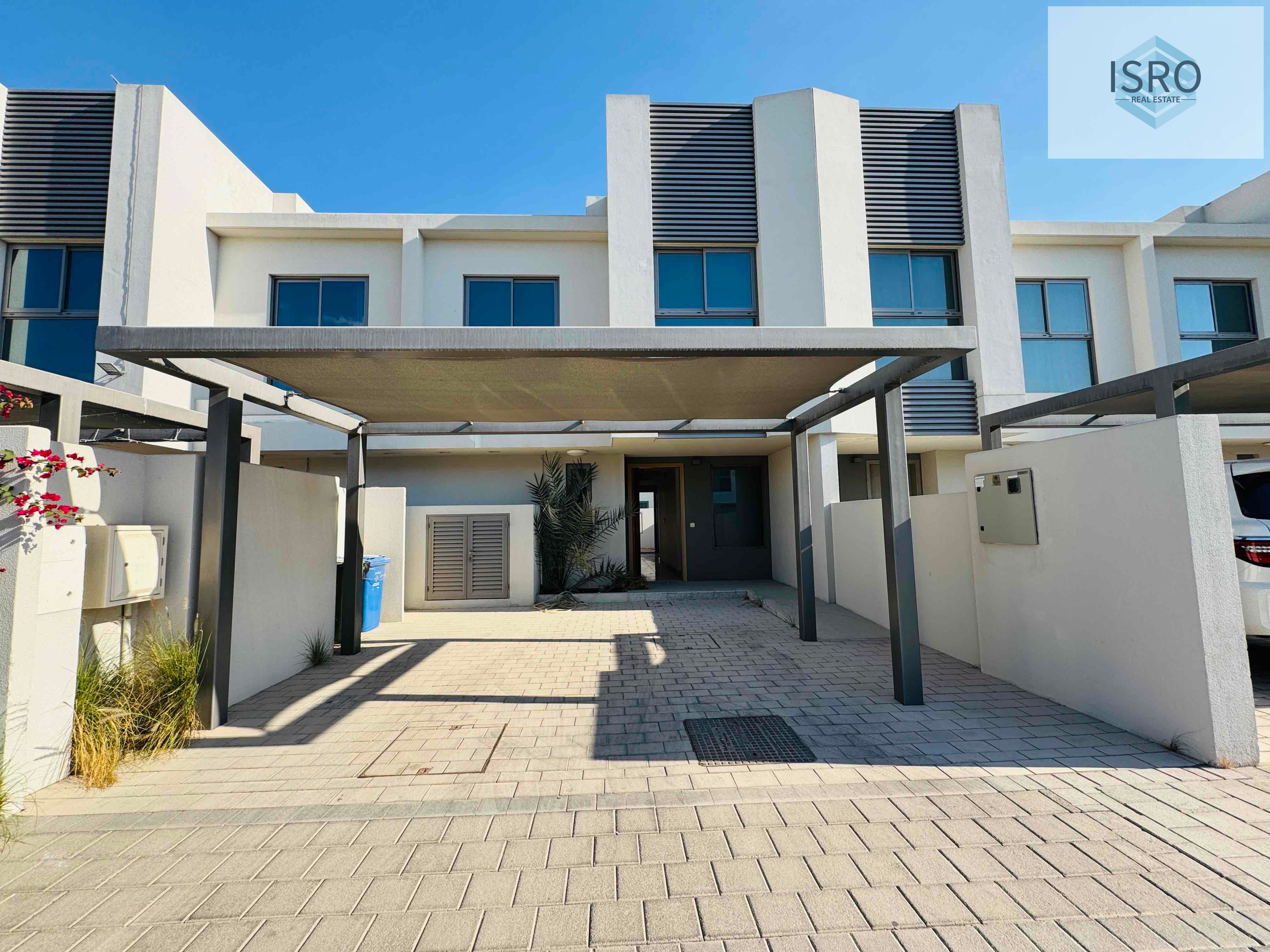 BEST TIME TO INVEST READY TO MOVE 3BEDROOM+ Maid Room TOWNHOUSE