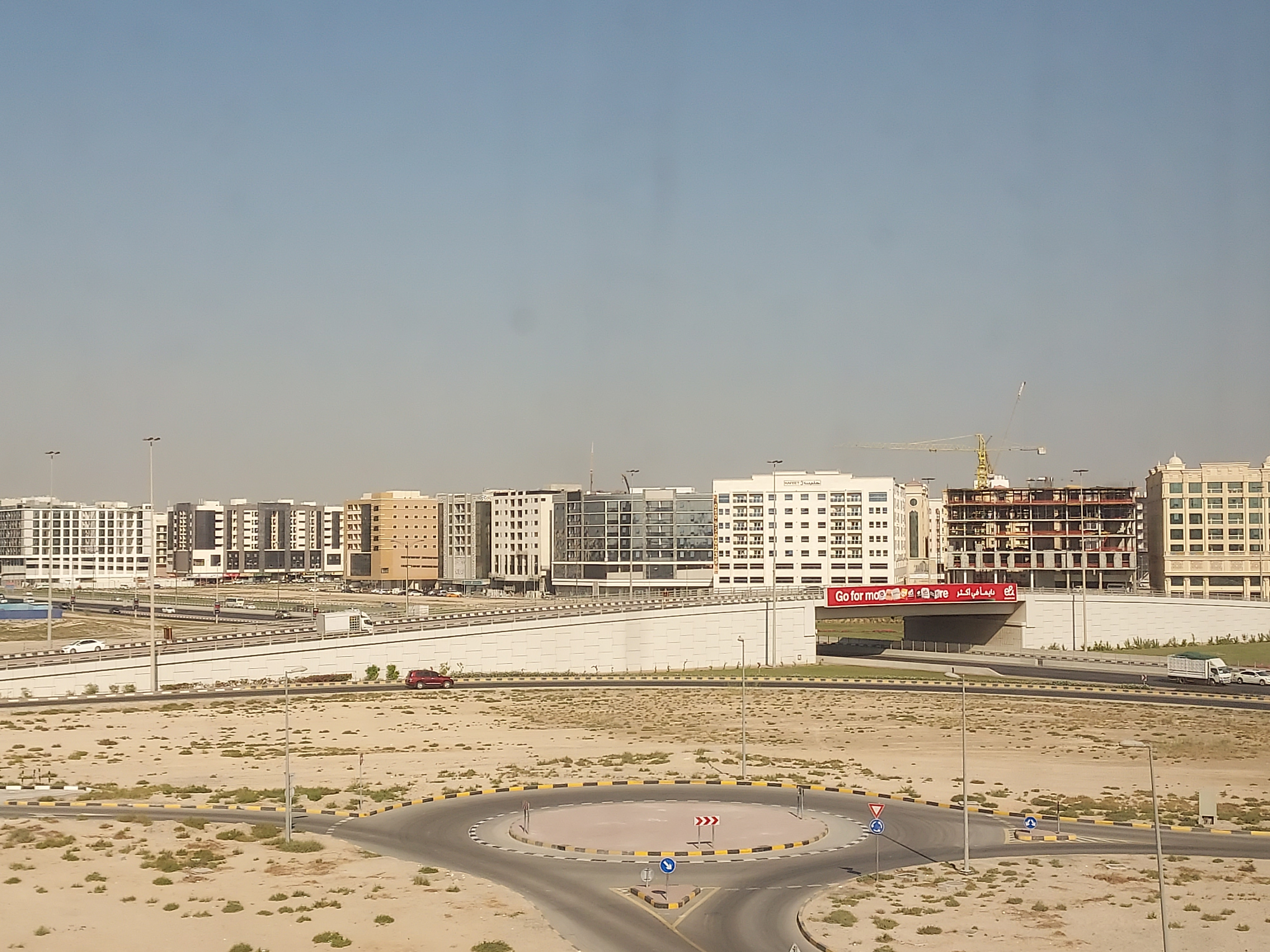 Hot offer 2 month free 2bhk 3washrooms 2 master rooms with Waldrop cover parking 2 mobth free muwaileh sharjah