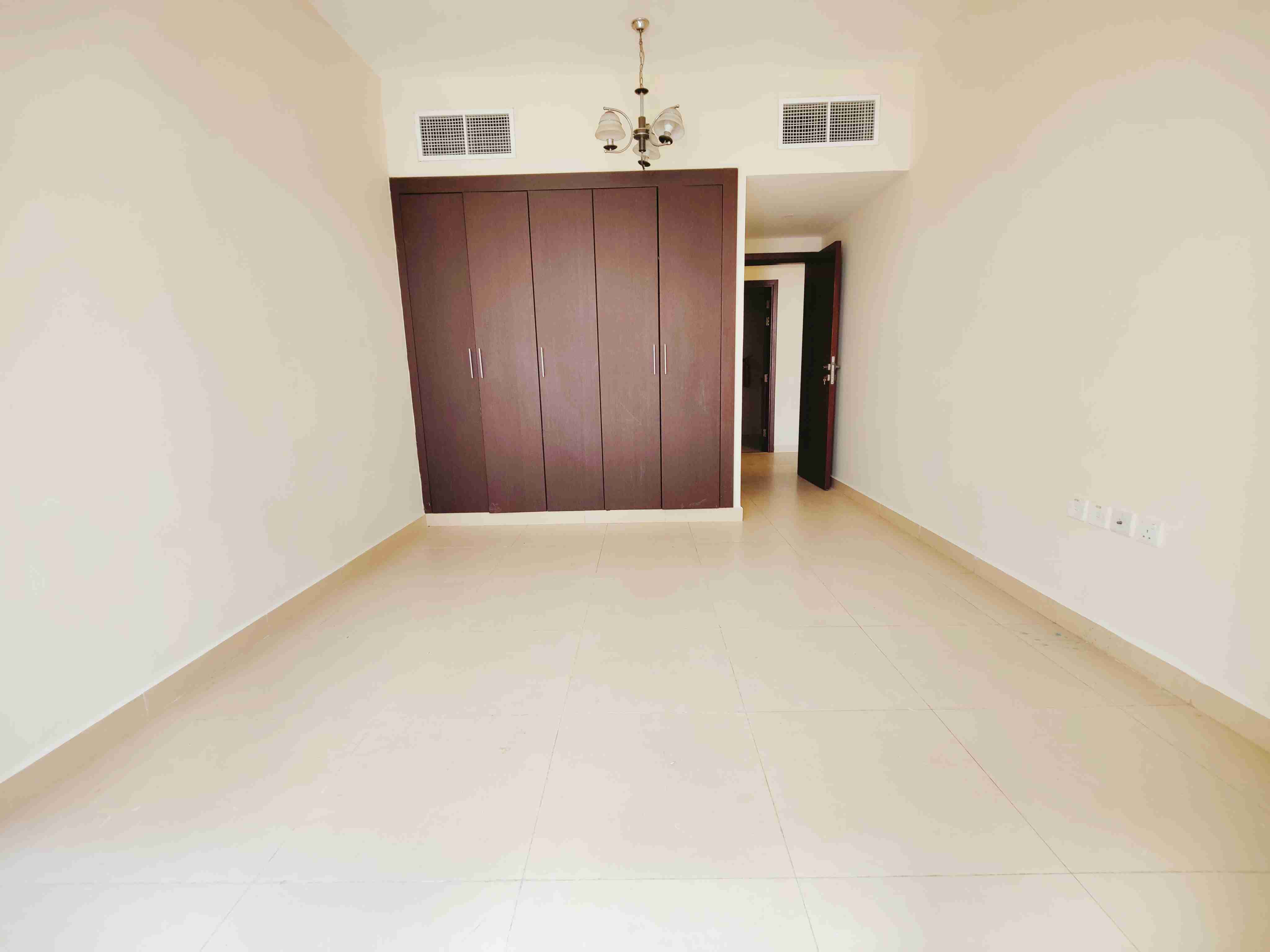 So huge & lavish 1bhk//Just in 43k with balcony, wardrobes//Parking free inside//In school area