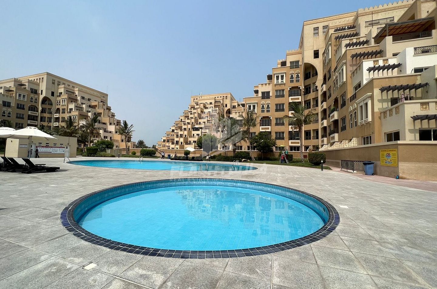 Partial sea view |Beach Access | Good investment