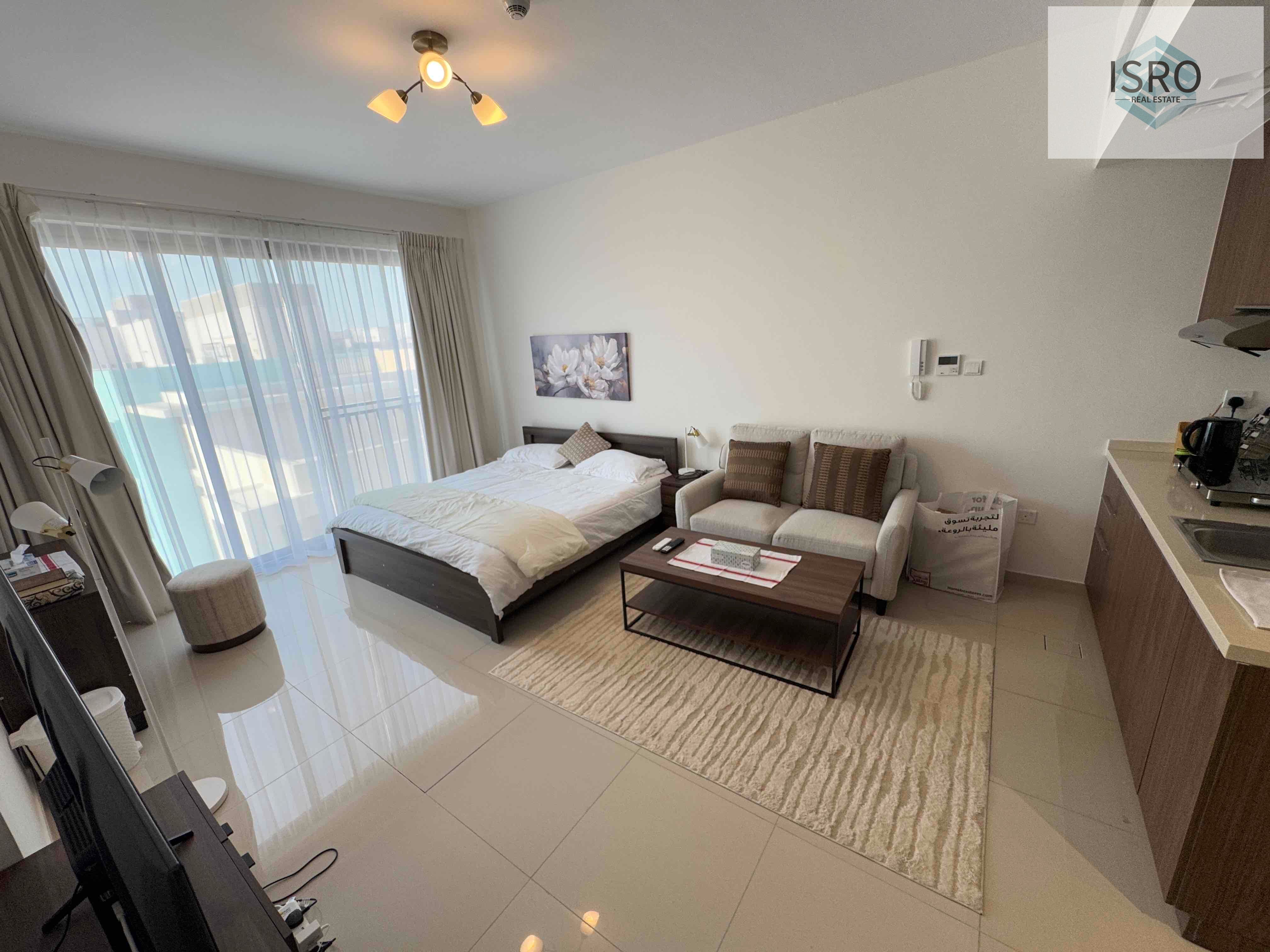 Fully furnished !! Studio available in monthly payment