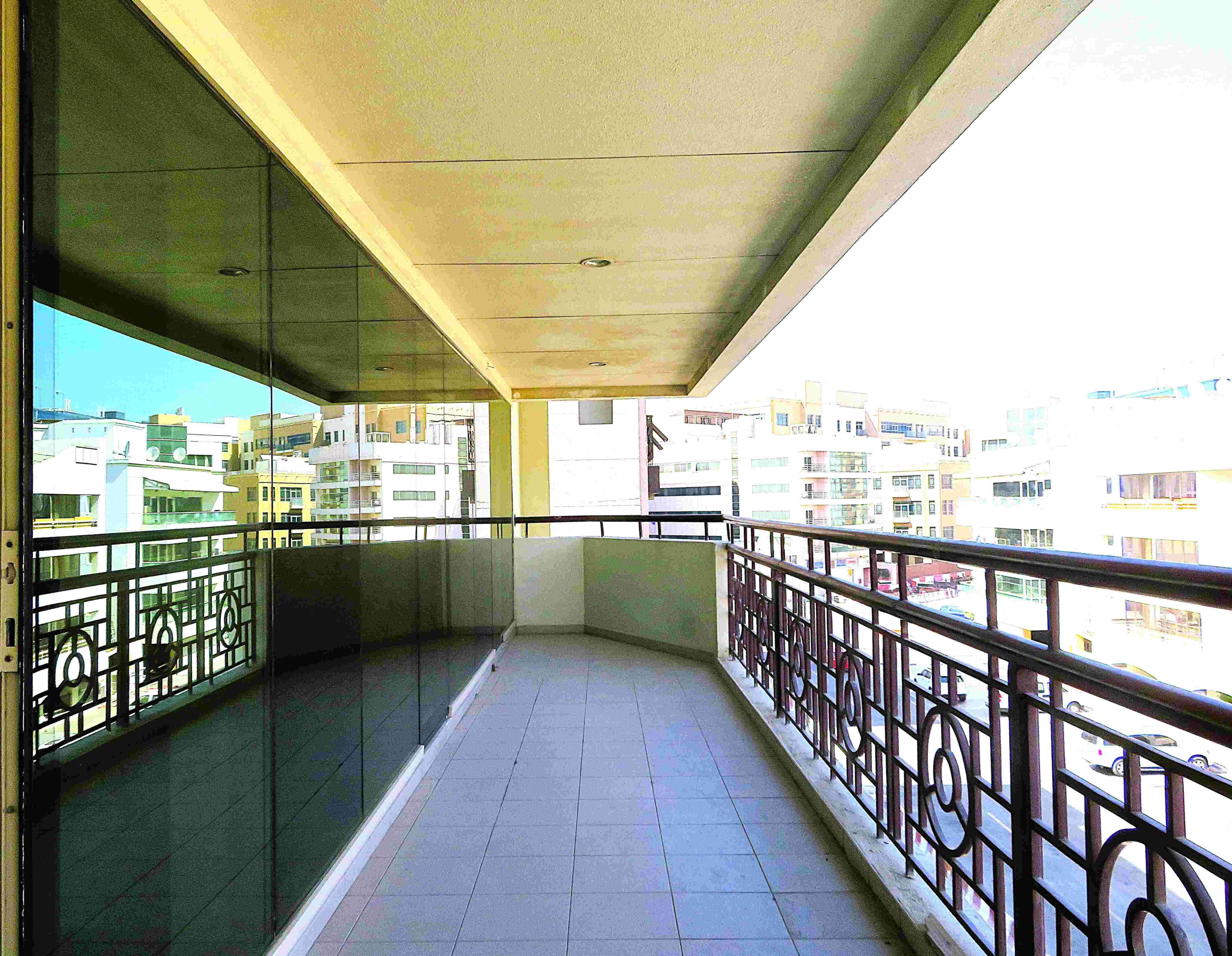 MARVELLOUS 2 BHK BEHIND NEW GOLD SOUQ RAFFA