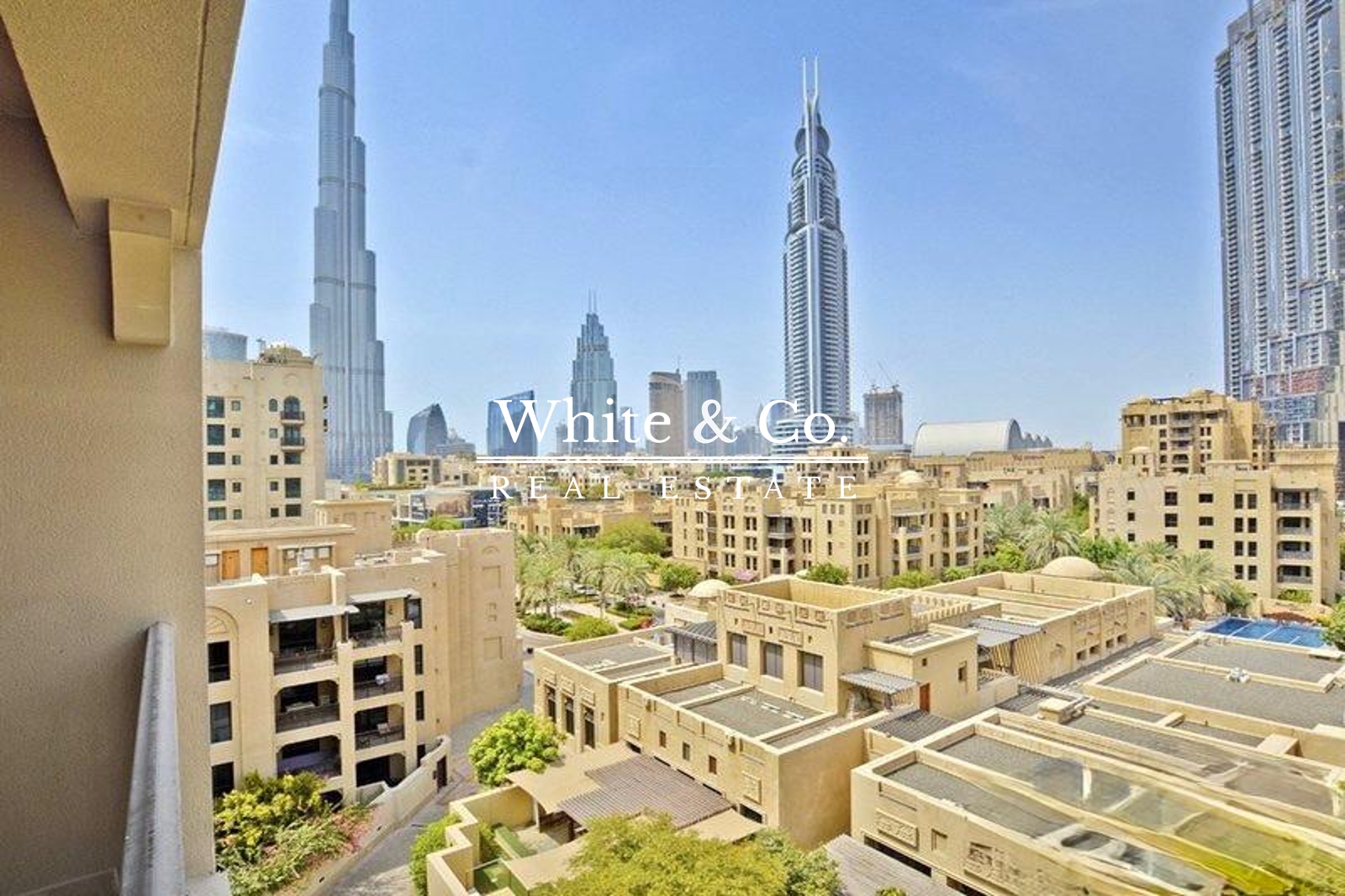 Spacious | Burj Khalifa View| Chiller Free