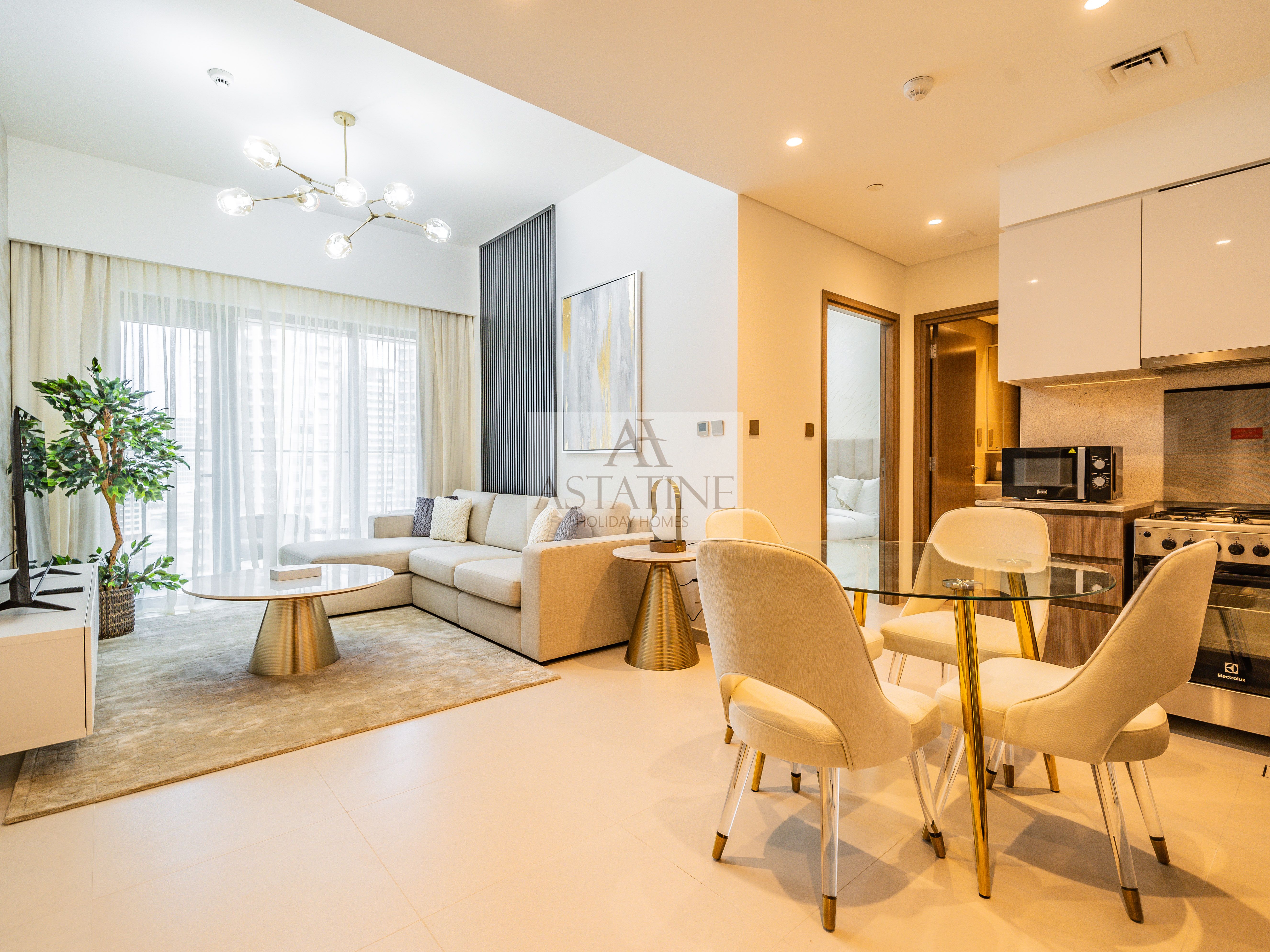 Radiant 1BR in Burj Royale in Downtown Dubai