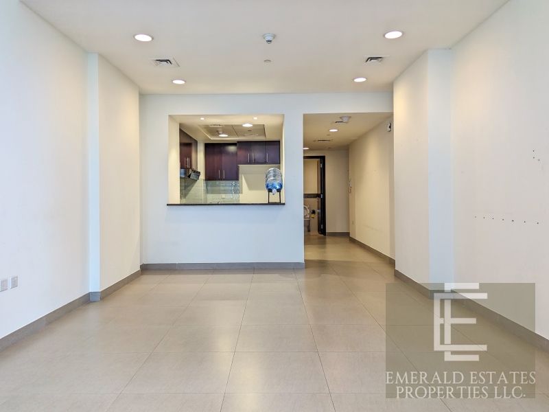Spacious 2 Bed | Available | 3 Bathroom