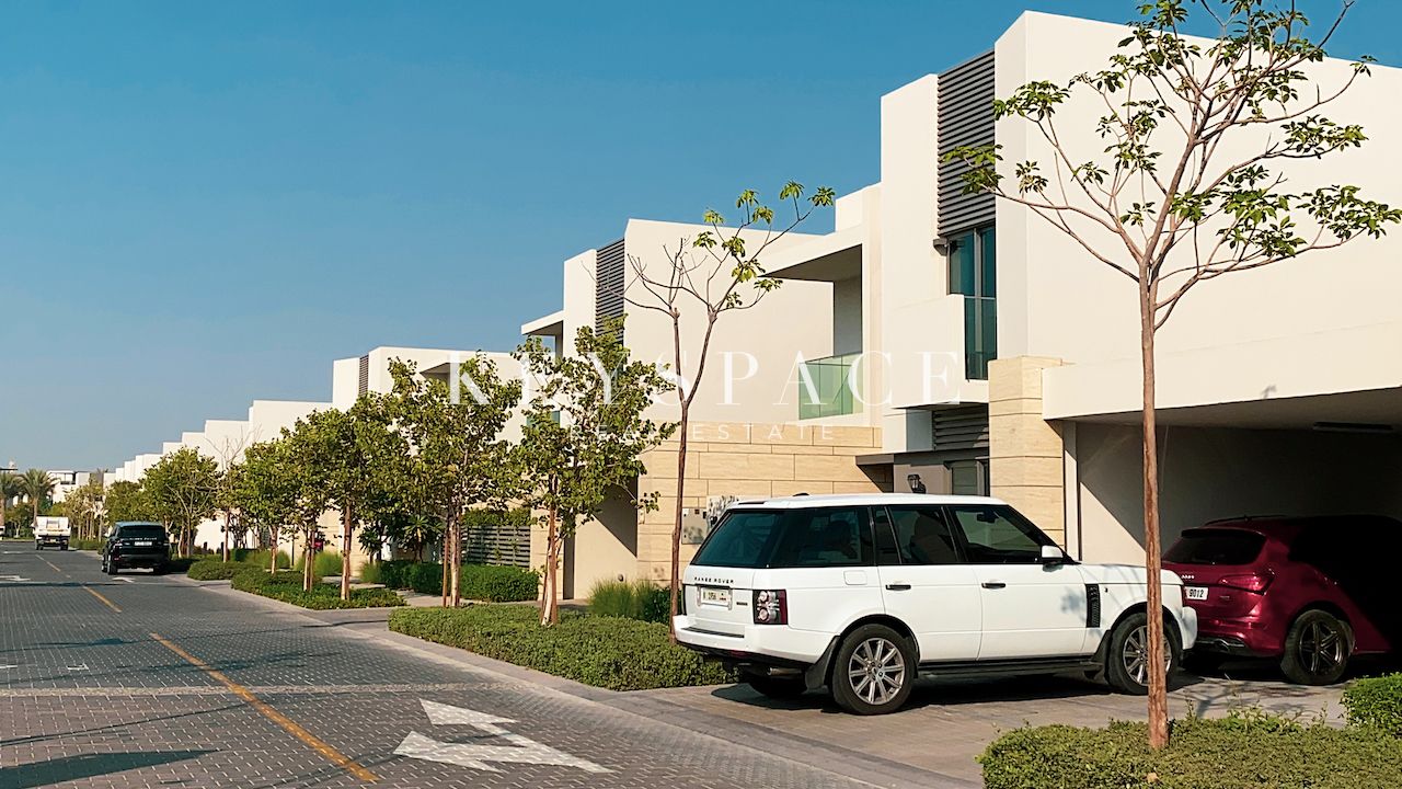 Luxury Villa | Exclusive Facilities | Strategically Located| Resale Unit