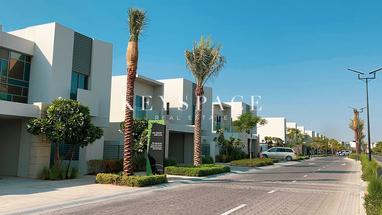 Luxury Villa | Exclusive Facilities | Strategically Located| Resale Unit