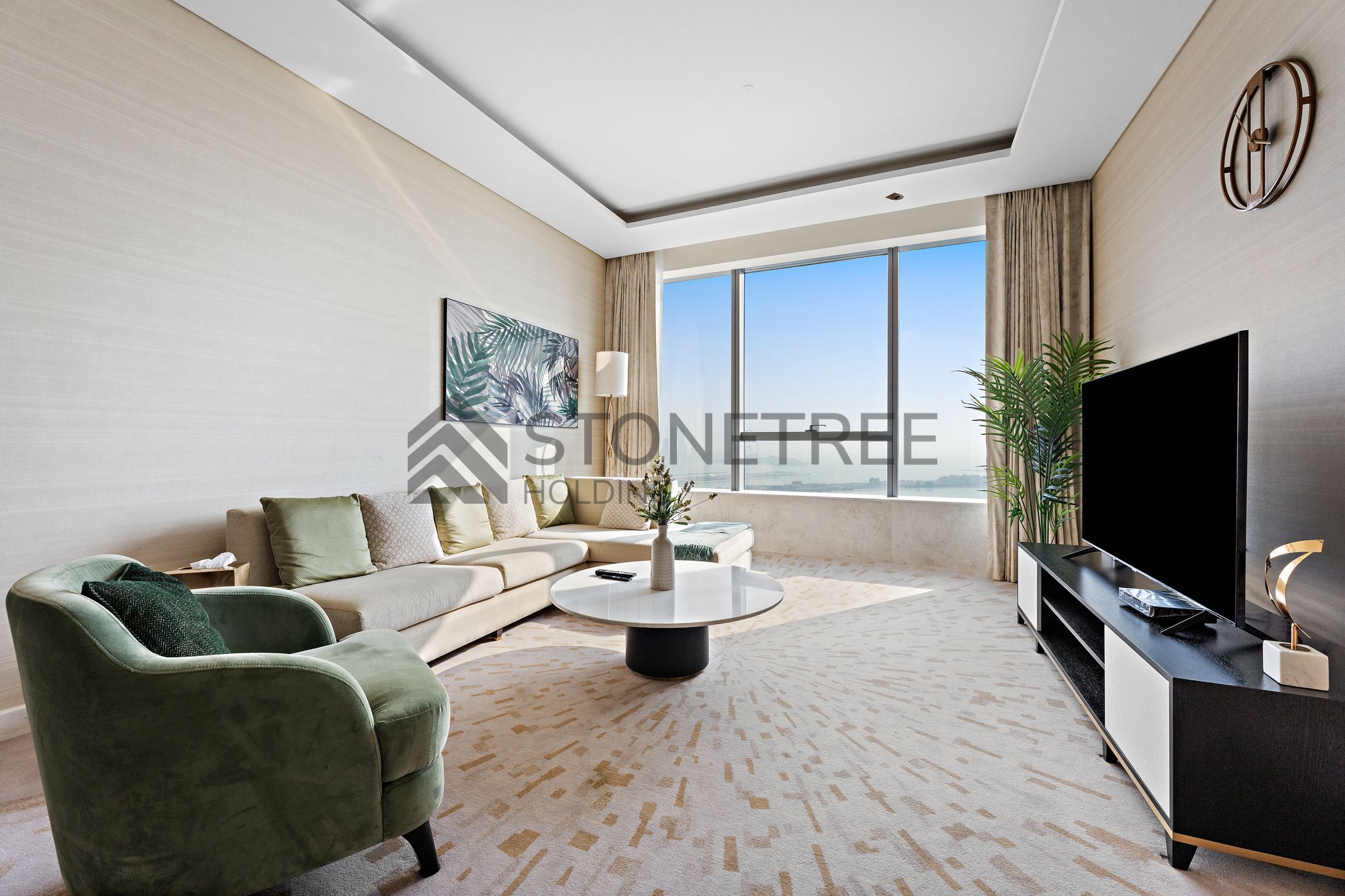 12 CHEQUES | Sea View | Near Mall