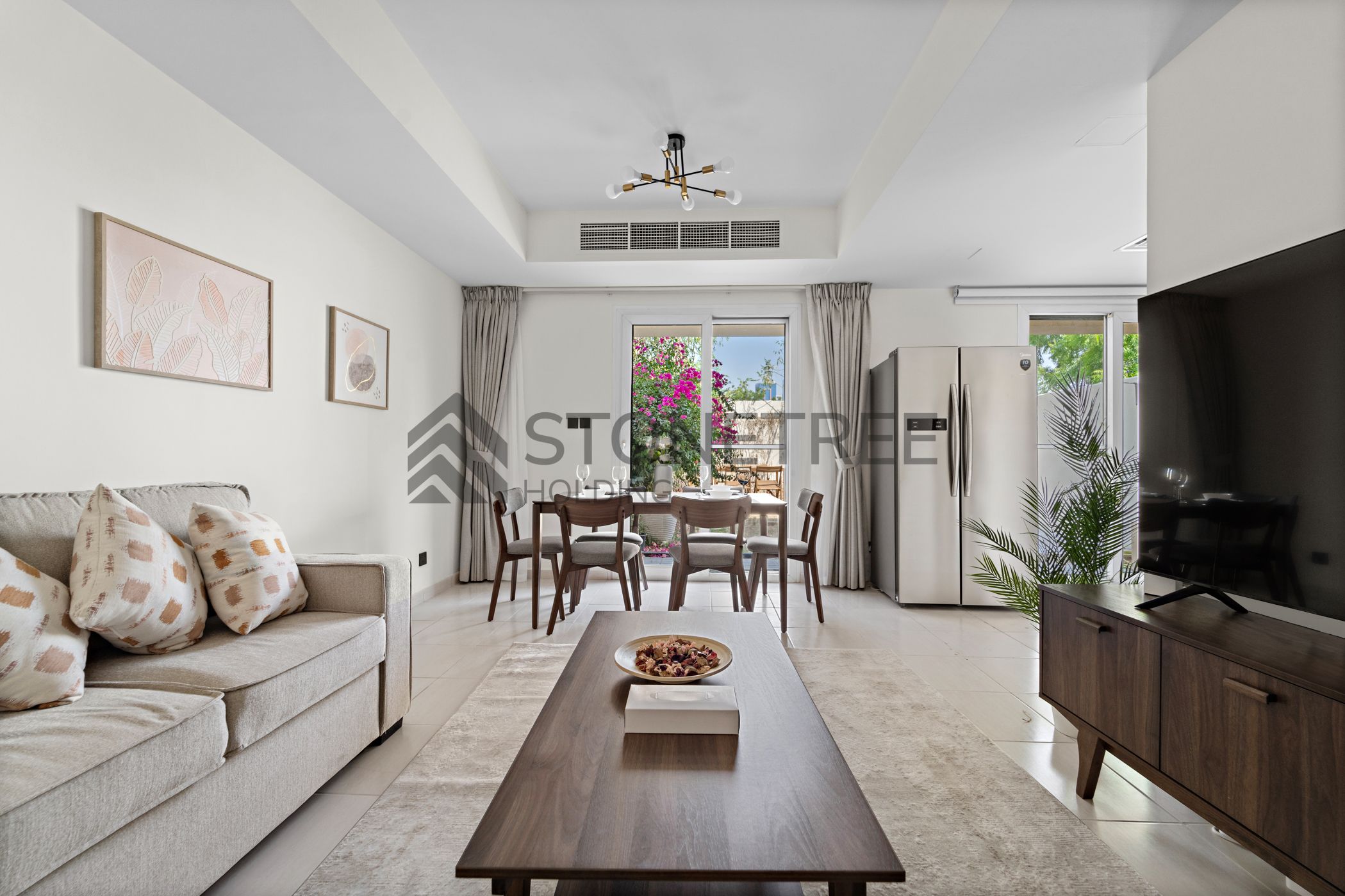 12 CHEQUES | Fully-furnished | Spacious Backyard